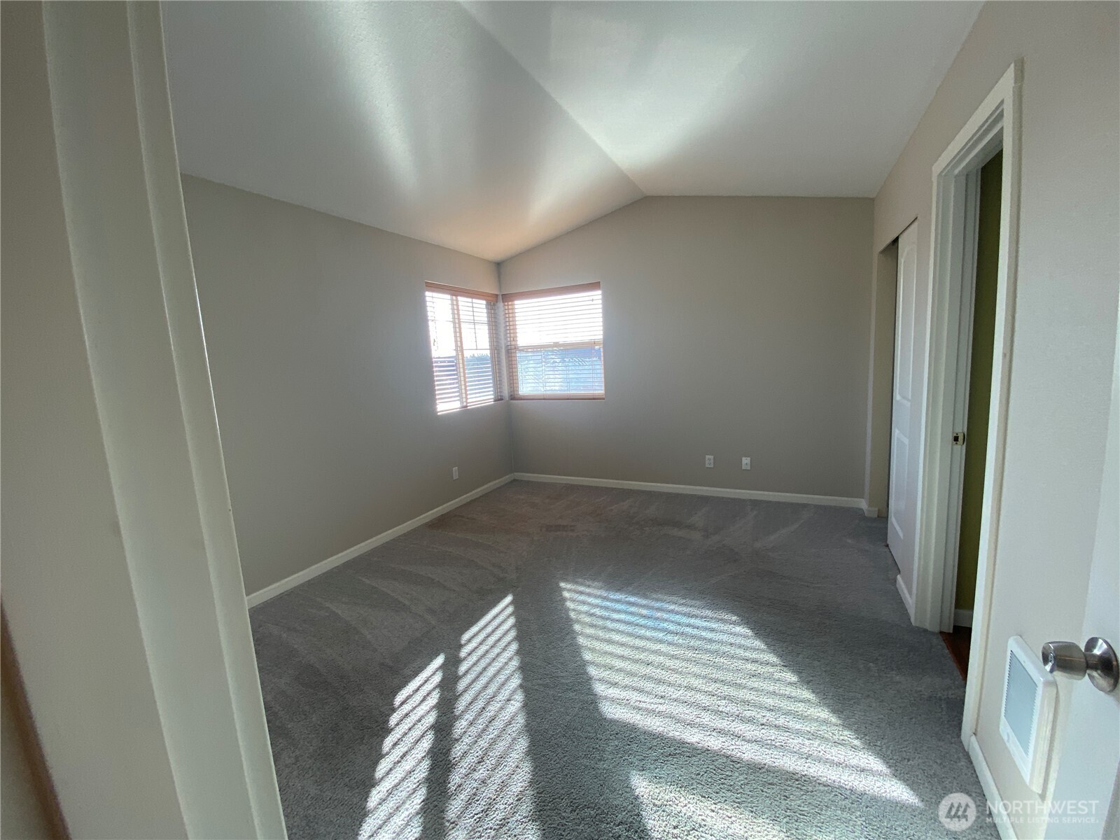 19905 100th Avenue Ct Property Photo 15
