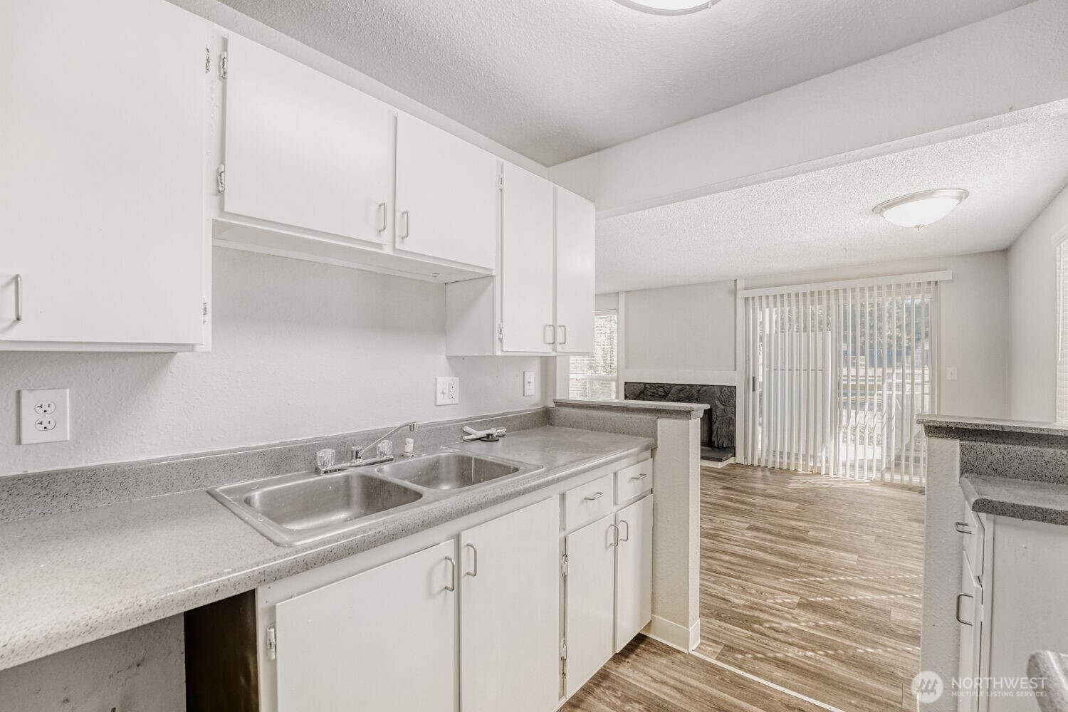 34214 1st Place Property Photo 11