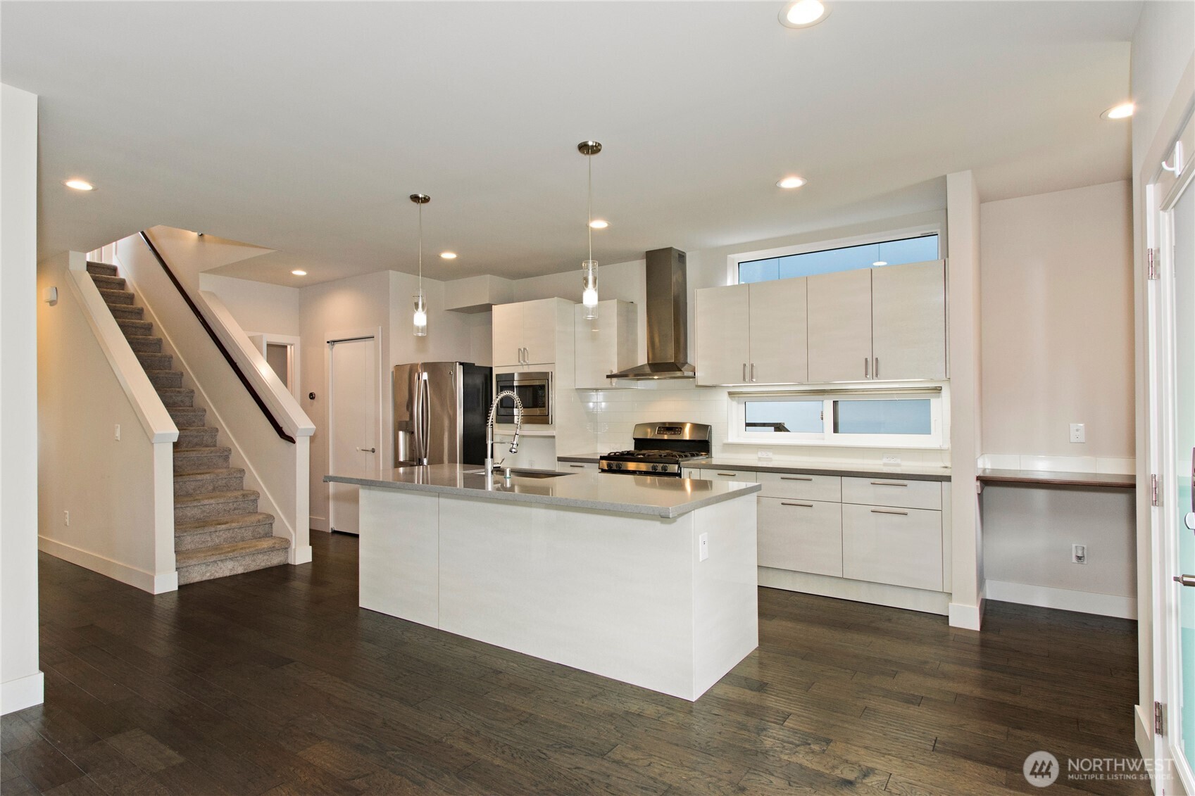 1471 14th Place Property Photo 5