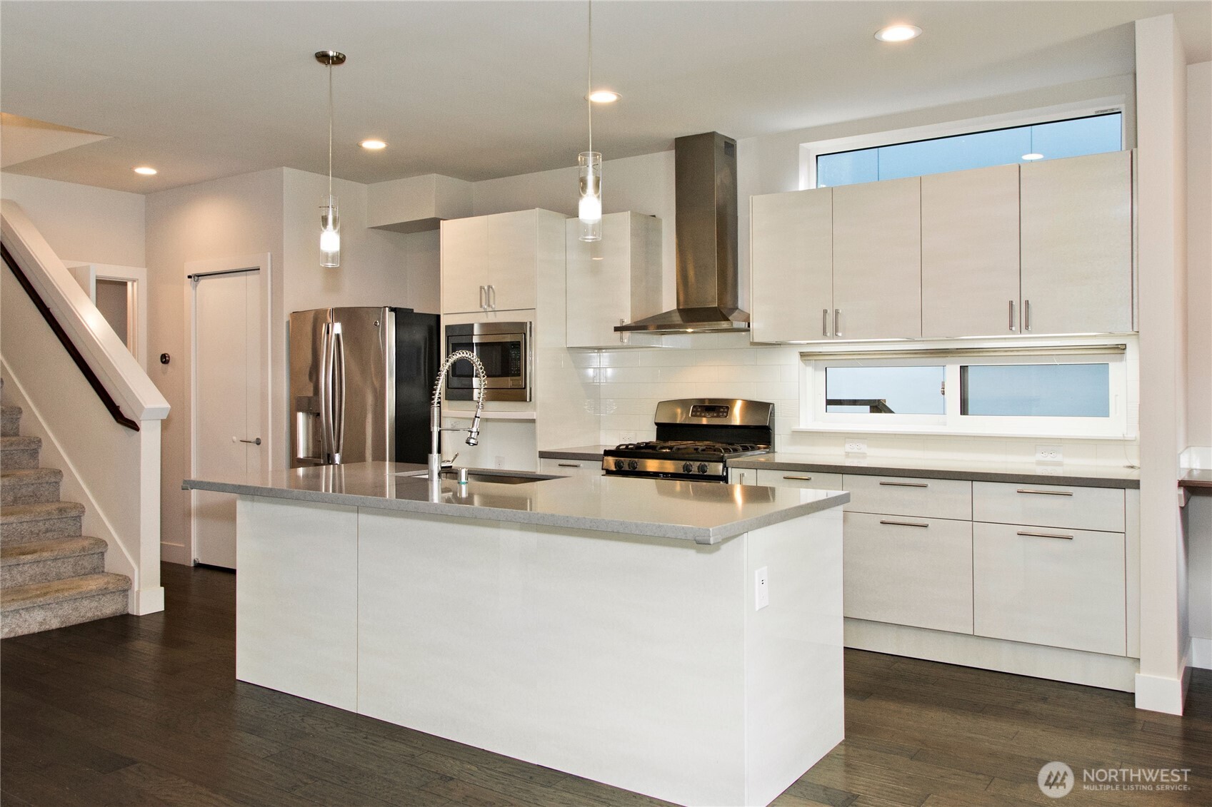 1471 14th Place Property Photo 7