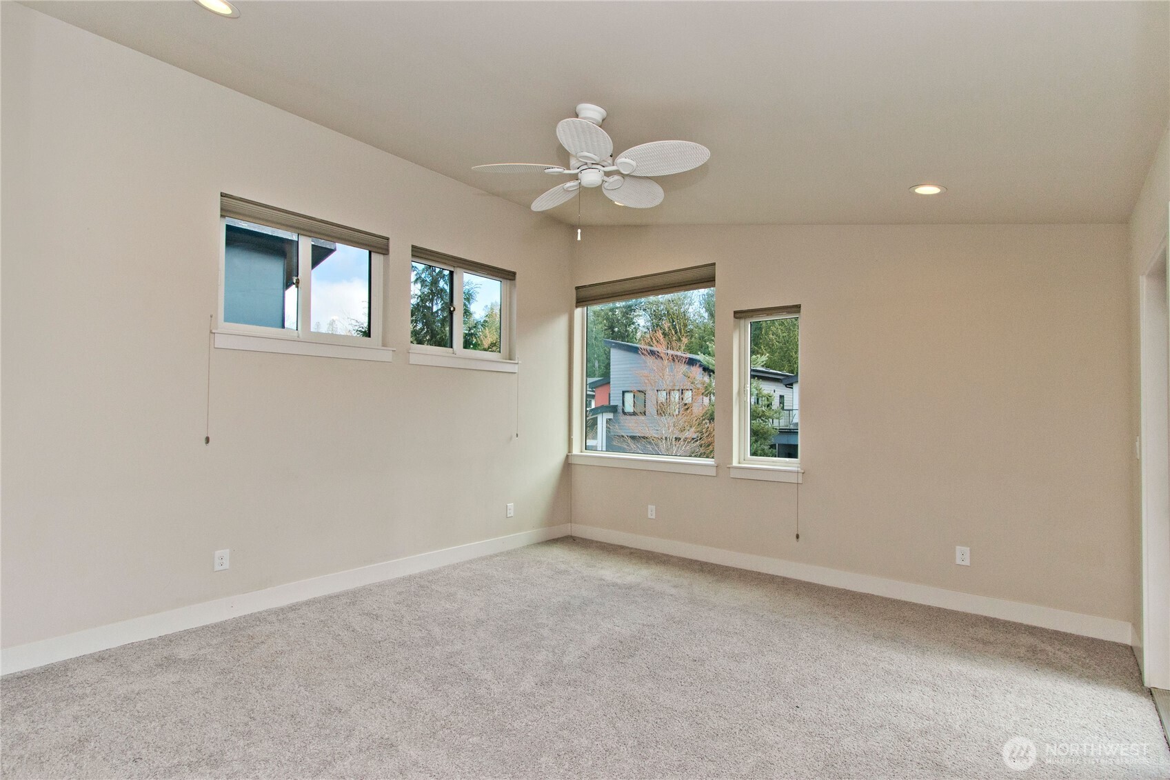 1471 14th Place Property Photo 10