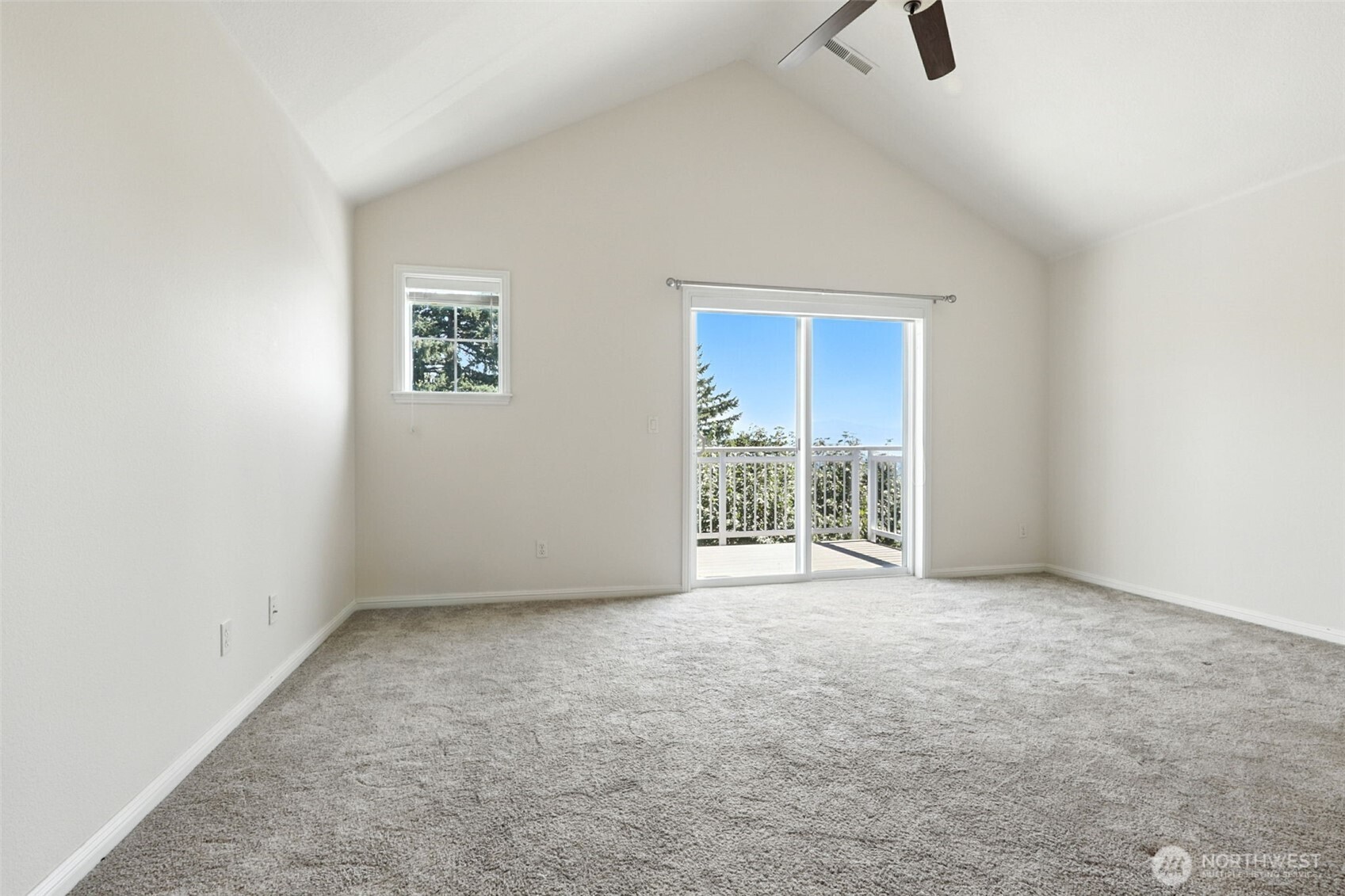 2052 Nw Fargo Loop Property Photo 12