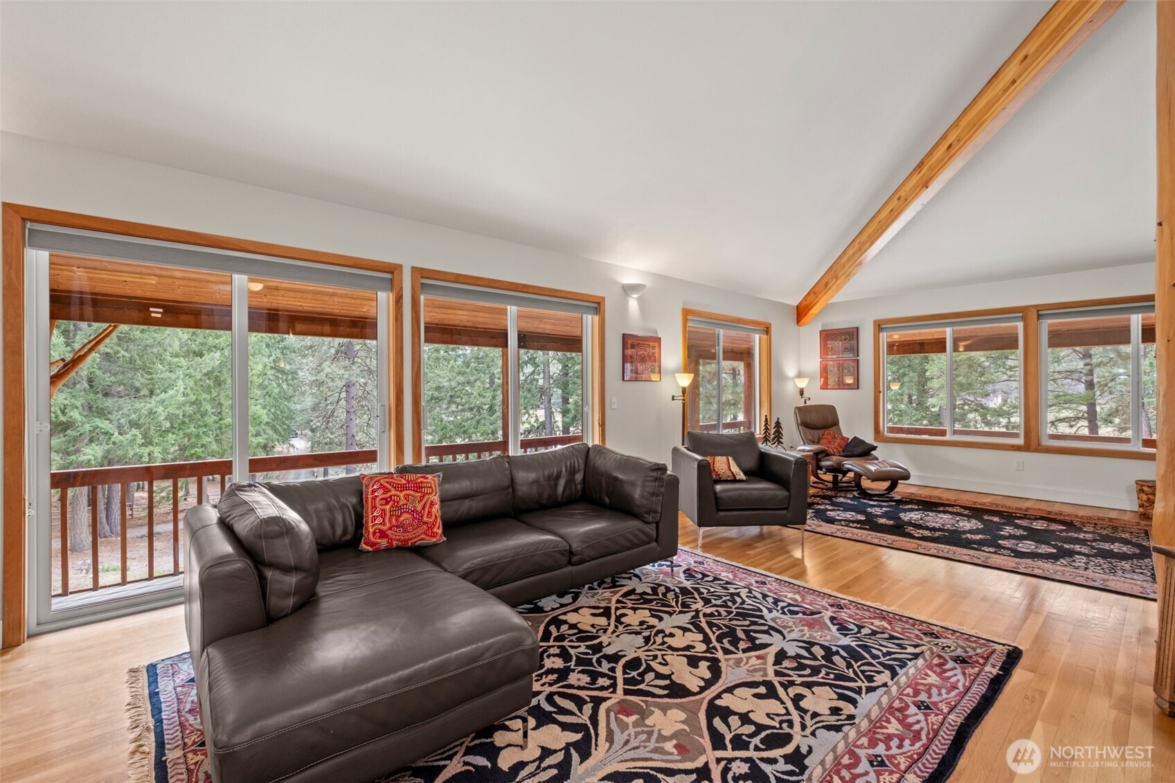 19374 Westside Dr Property Photo 4
