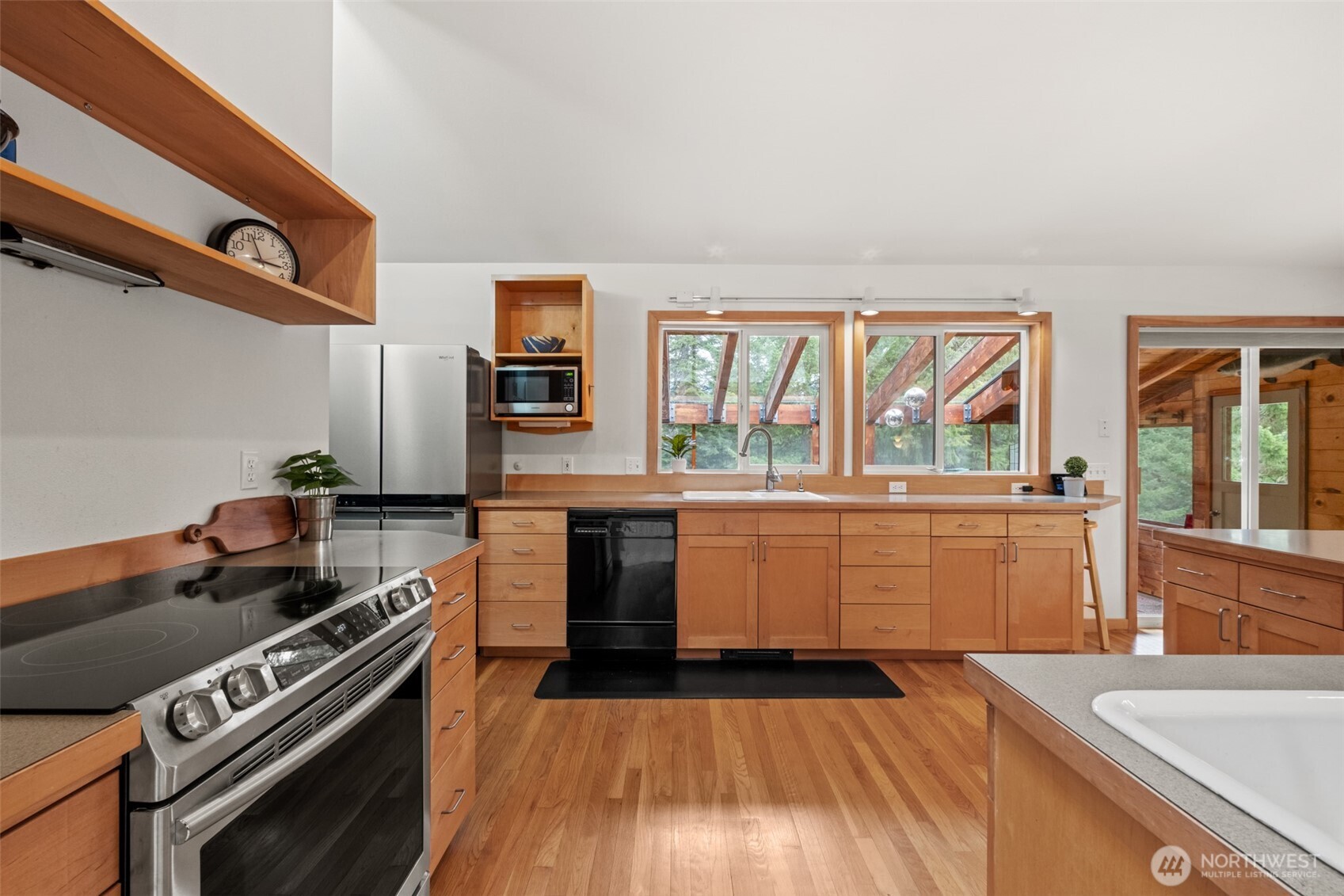 19374 Westside Dr Property Photo 17