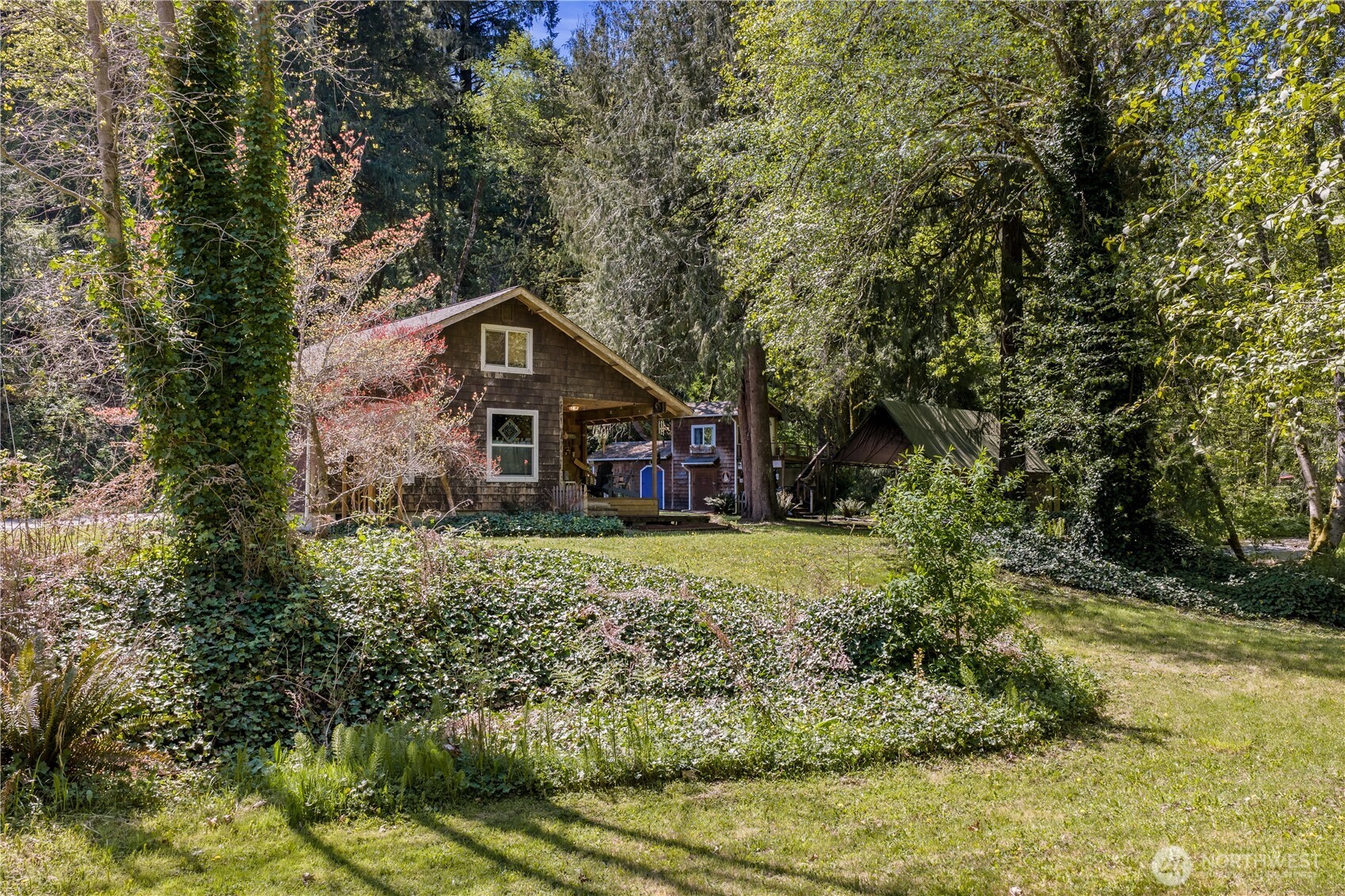 400 N Finch Creek Road Property Photo 3