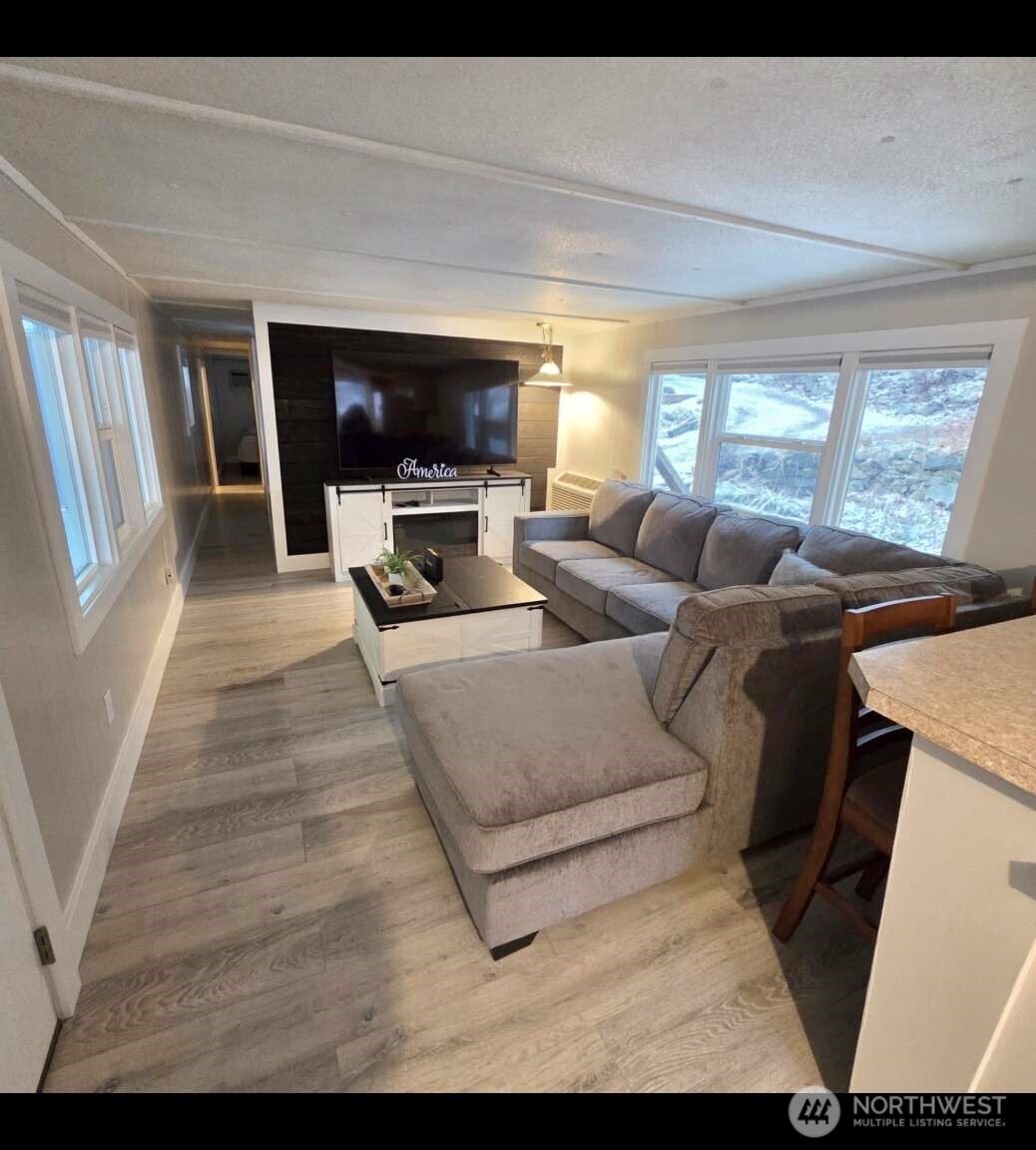 12245 S Lakeshore Road 44 Property Photo 2