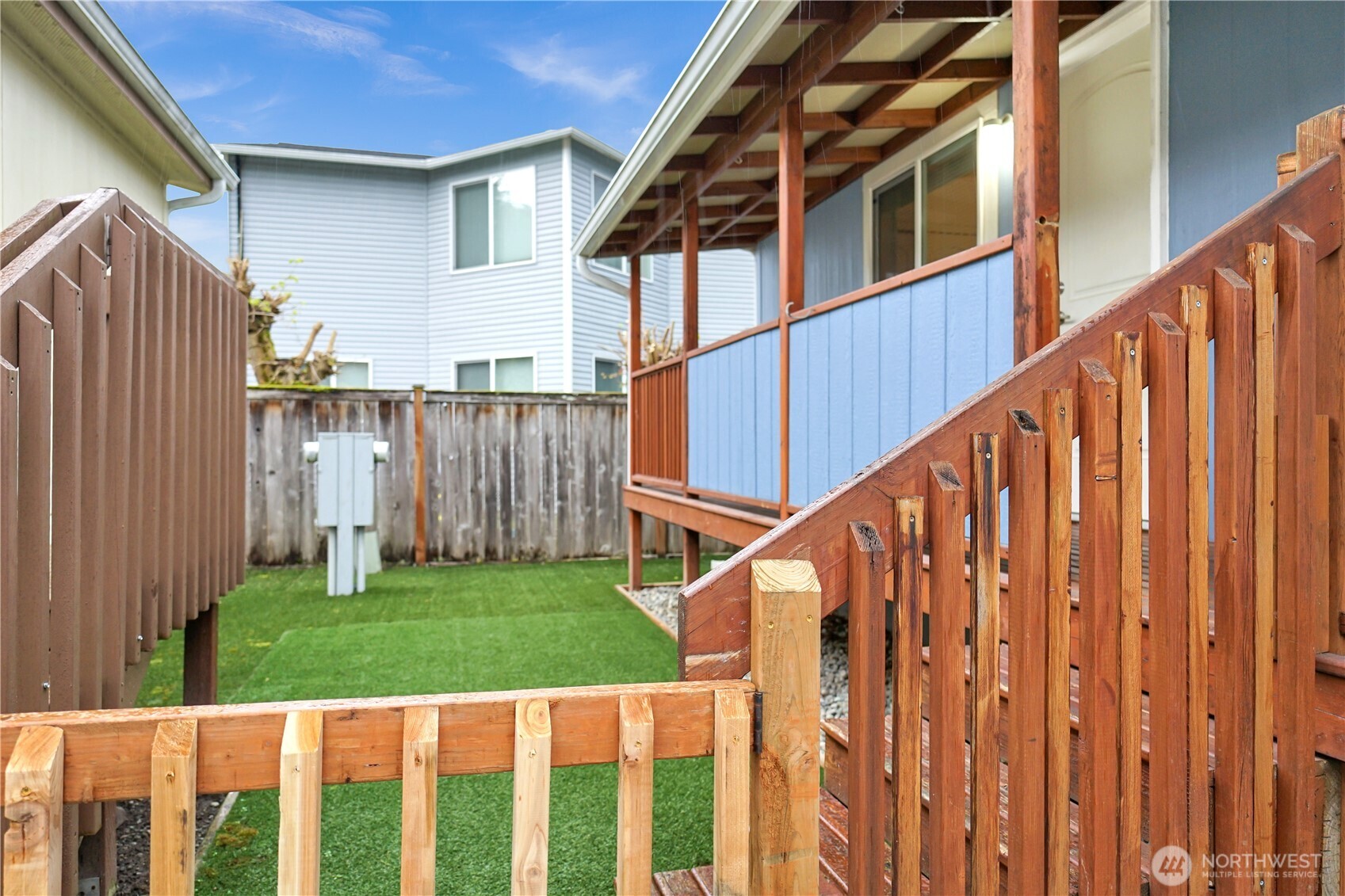 15231 Pine Drive Property Photo 2