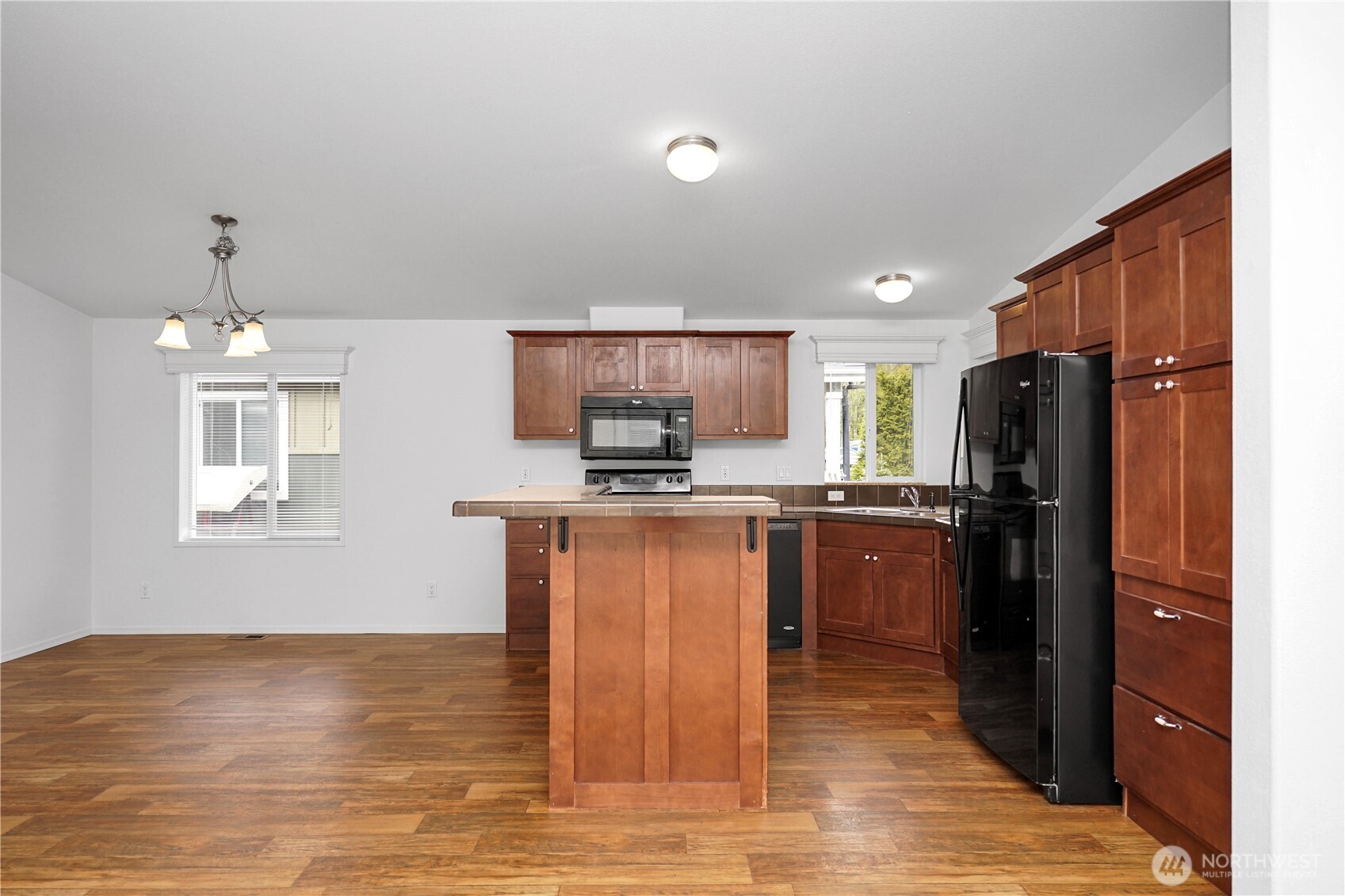 15231 Pine Drive Property Photo 6