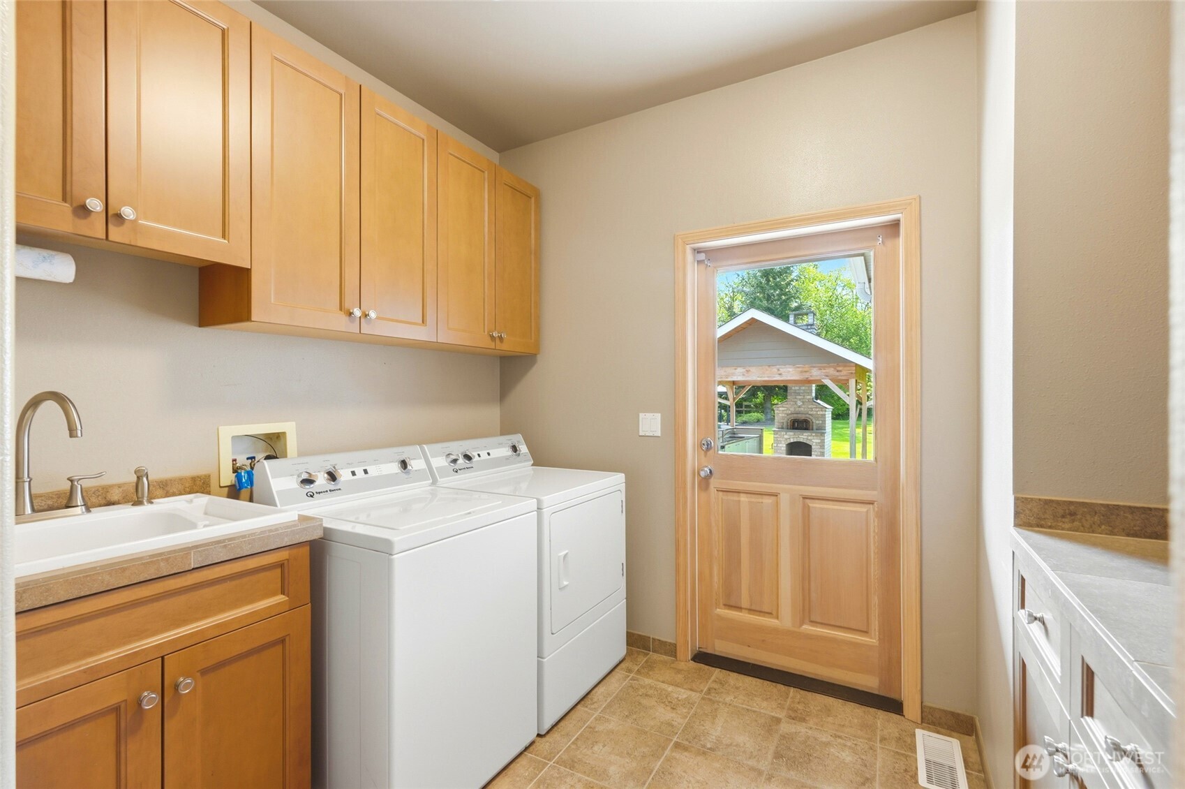 1130 150th Place Property Photo 12