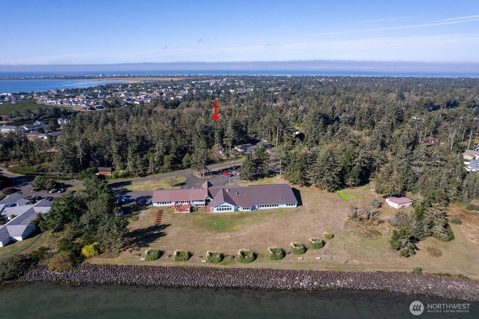 958 Gemini Court Property Photo 6