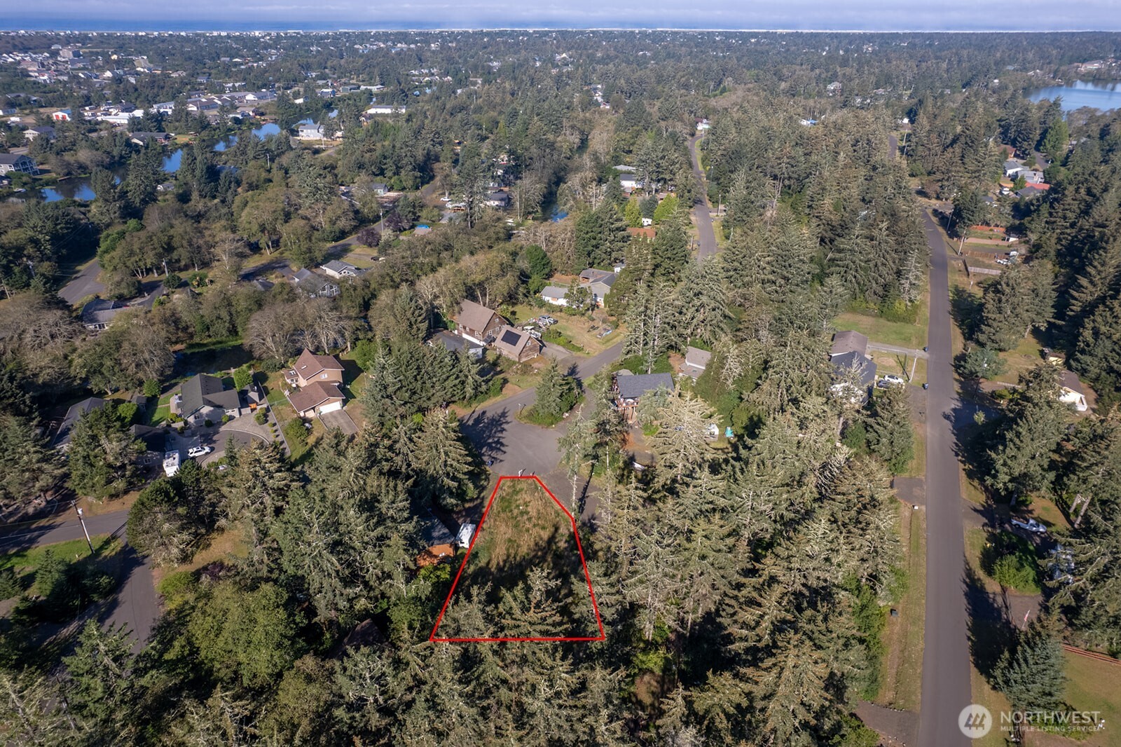 958 Gemini Court Property Photo 13