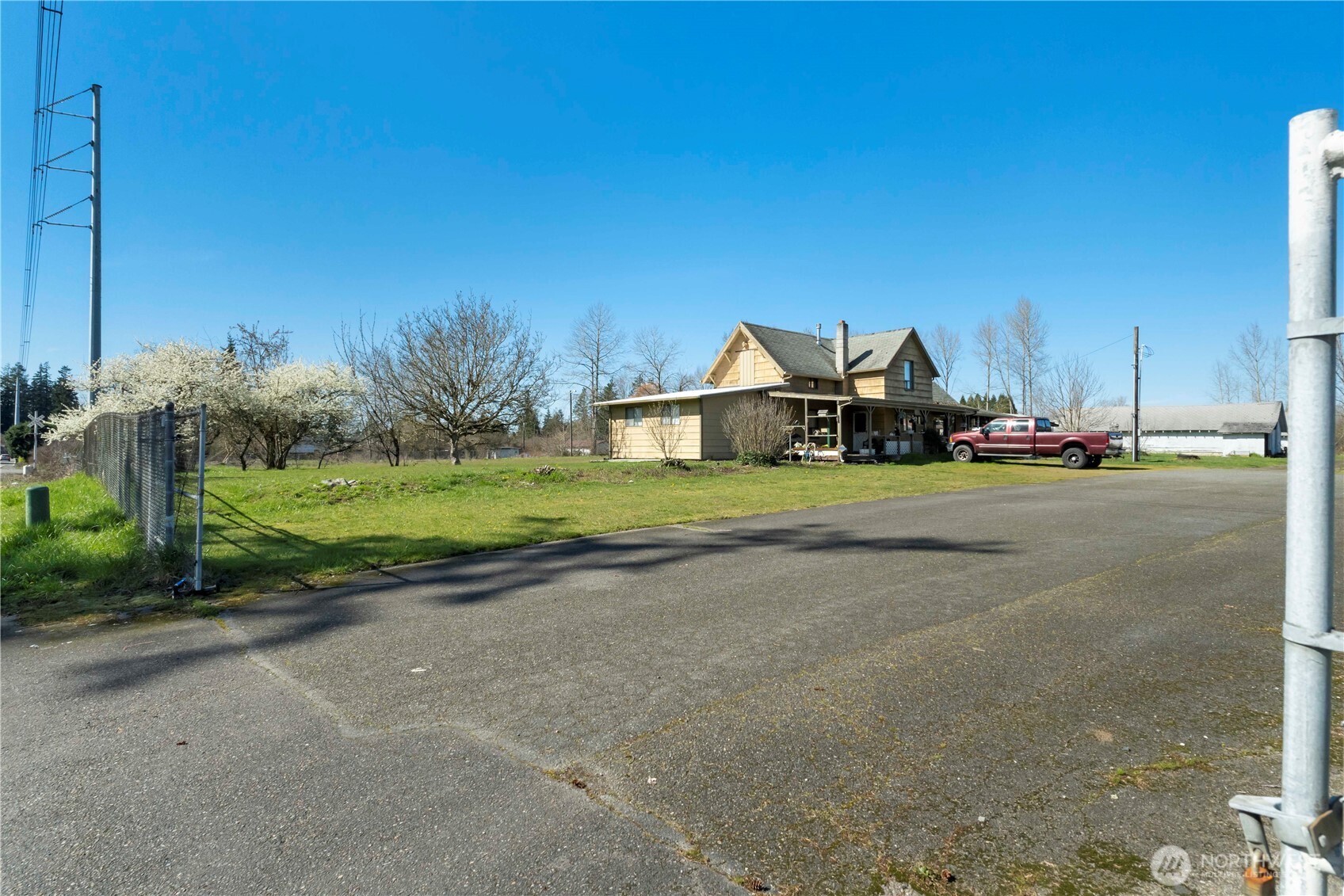 917 85th Street Property Photo 17