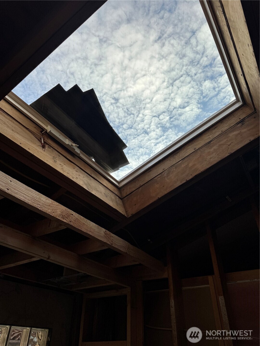 2620 Maltby Road Property Photo 21