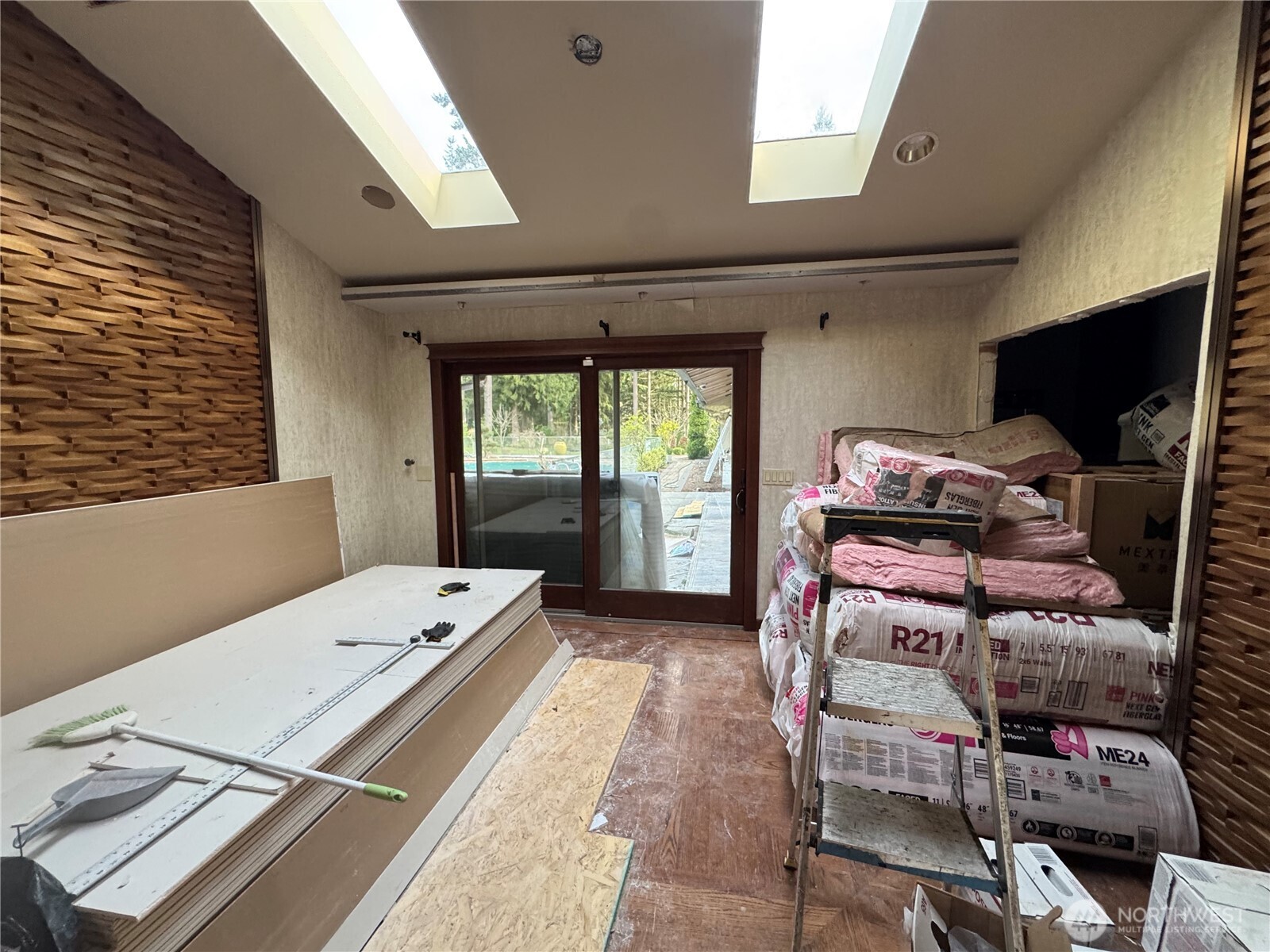 2620 Maltby Road Property Photo 26