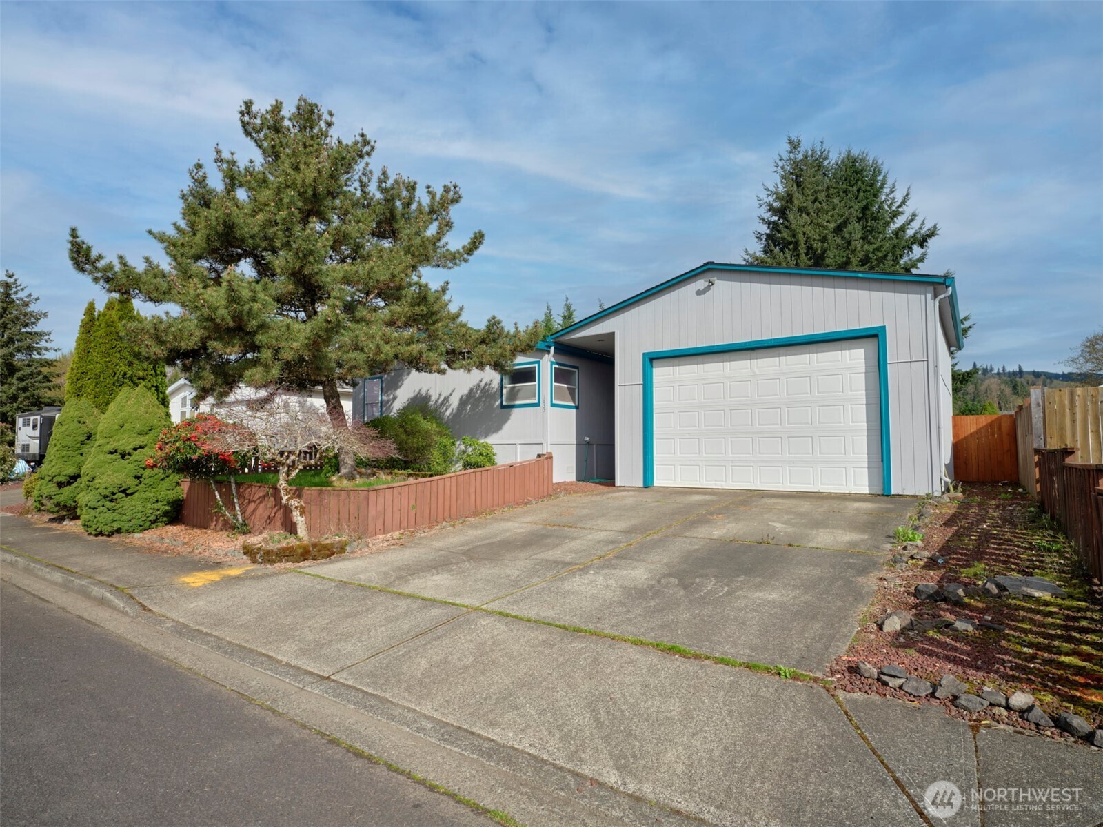 1835 Heartwood Property Photo 1