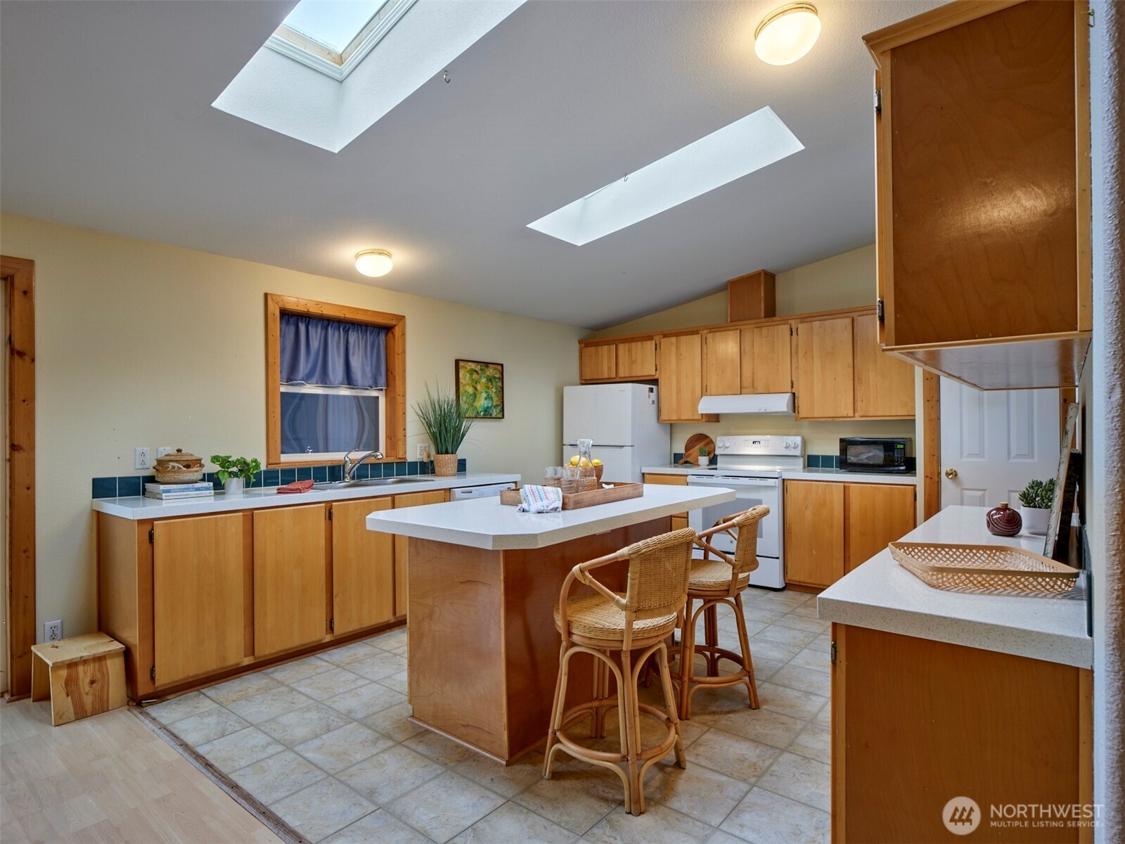 1835 Heartwood Property Photo 8