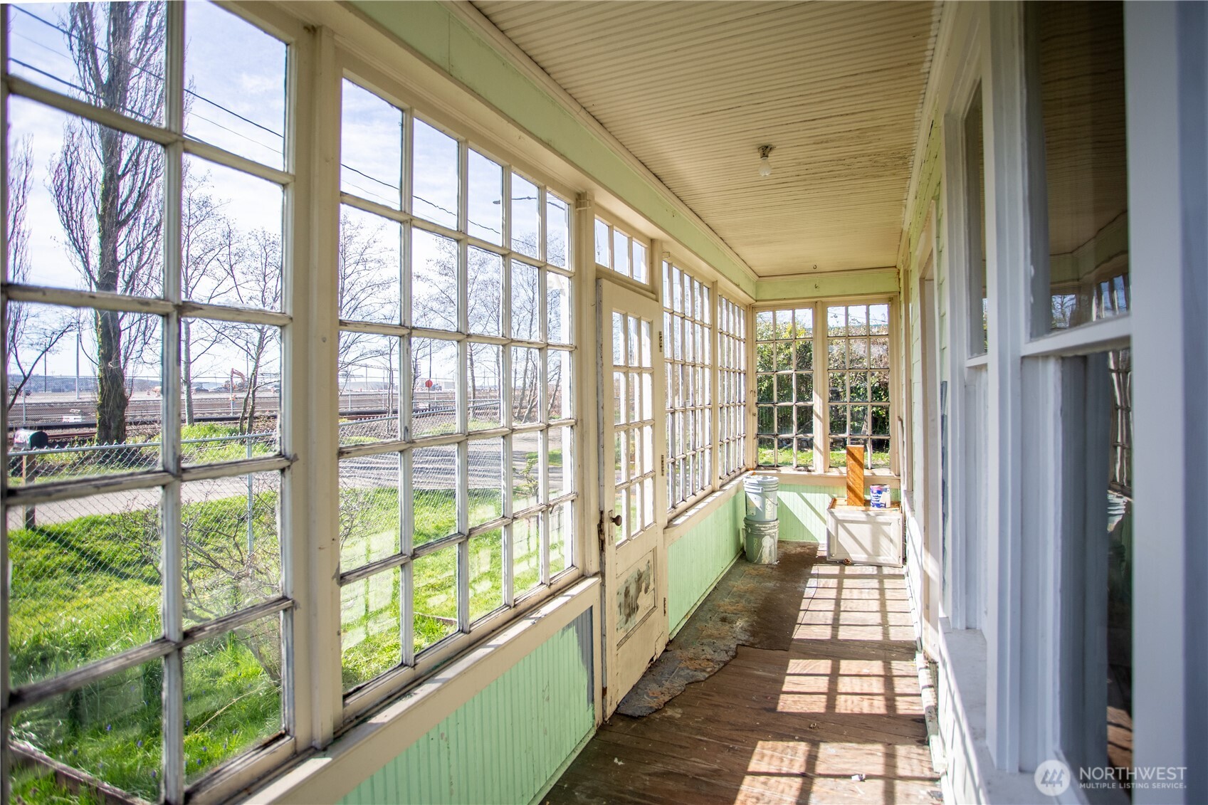 1408 1412 Hood Street Property Photo 2