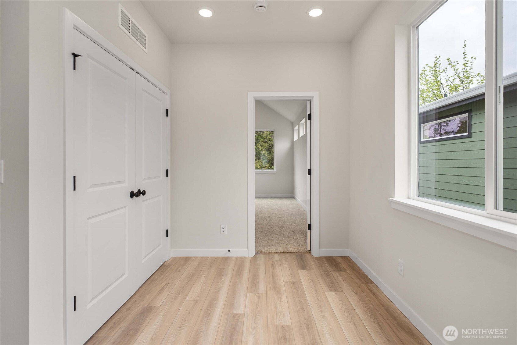 4027 Aberdeen Way Property Photo 13