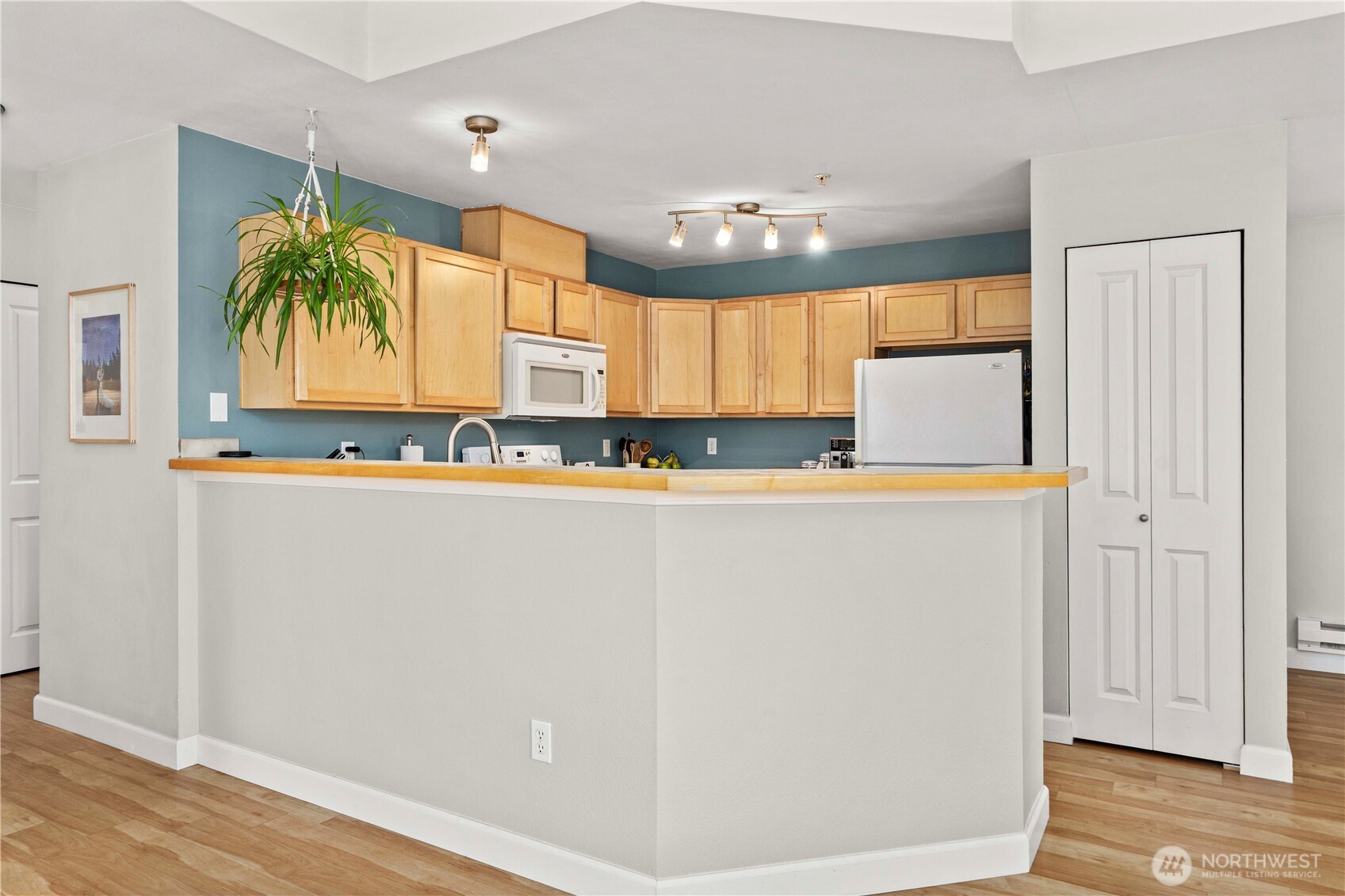 6443 Hazel Avenue B5 Property Photo 11