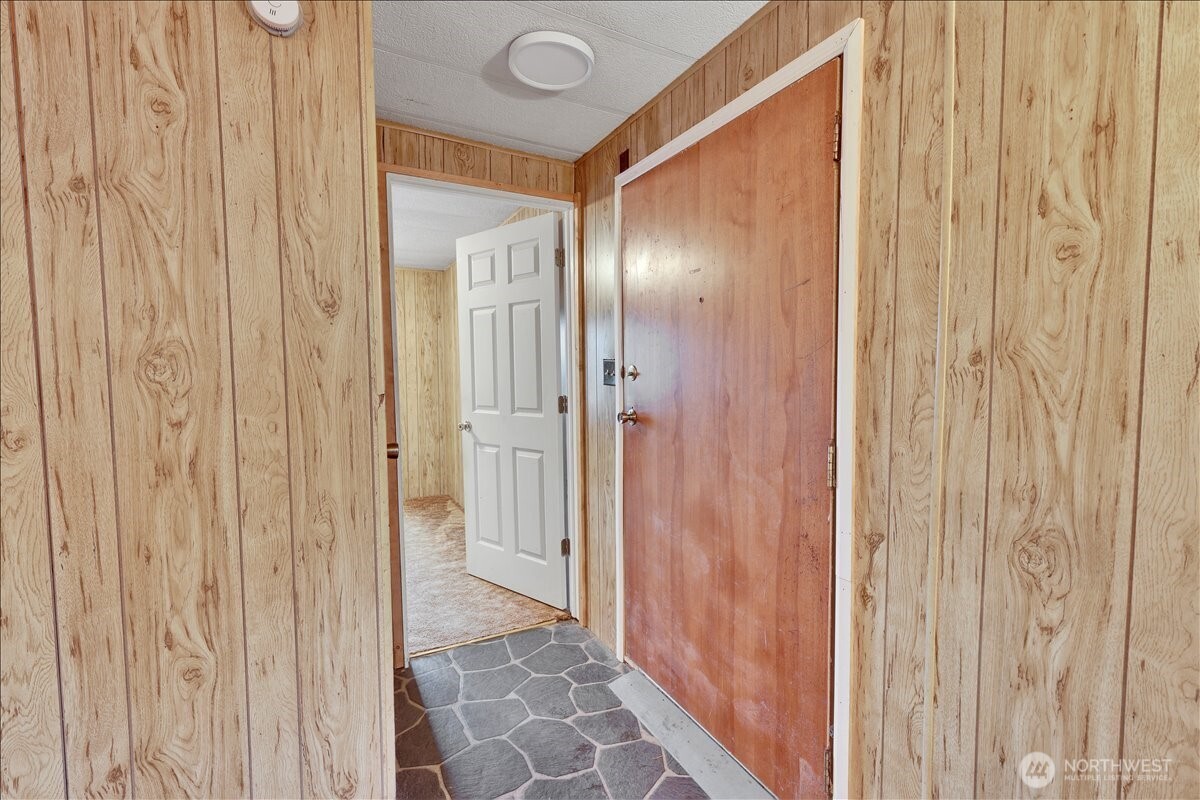 507 W Veterans Avenue Property Photo 17