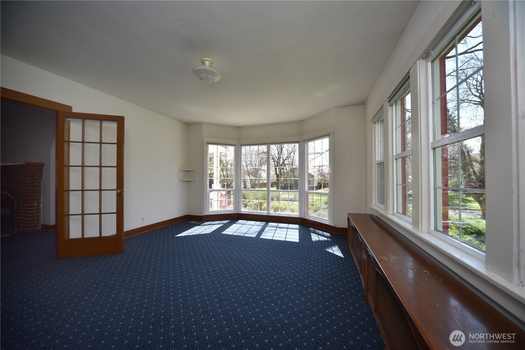 107 W 9th Avenue Property Photo 5