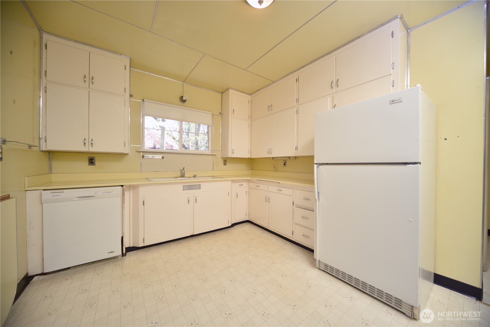 107 W 9th Avenue Property Photo 10
