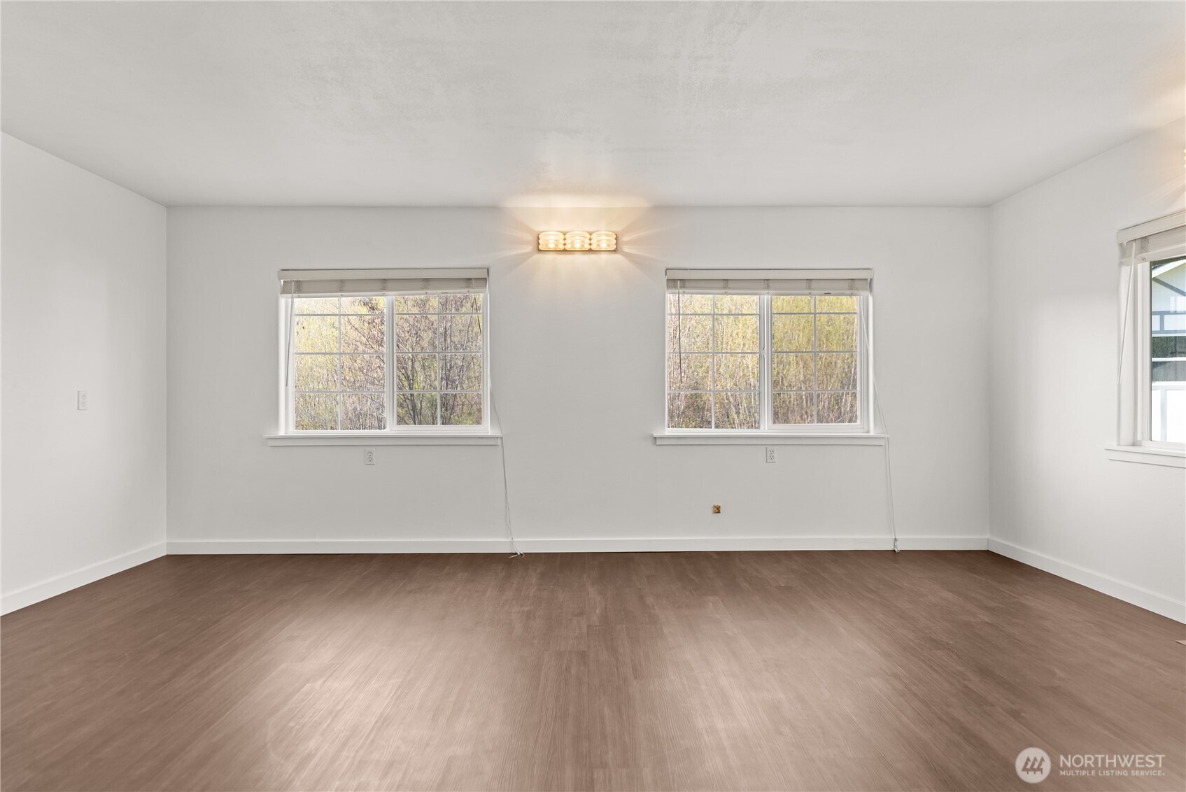 20752 State Route 20 Property Photo 12