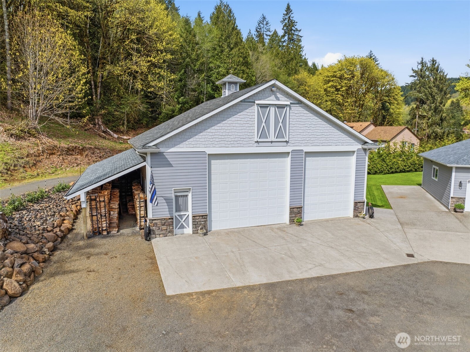 480 Apple Creek Rd Property Photo 3