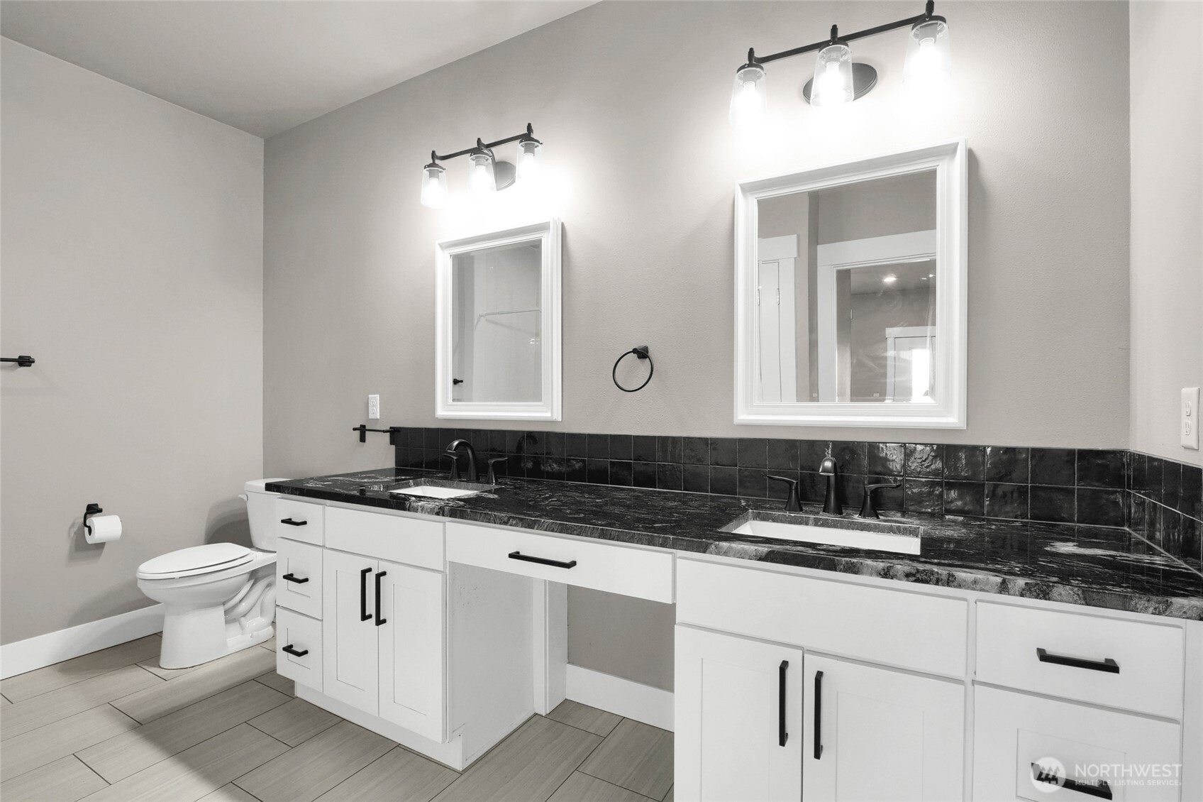 1331 Ne Nanto Road A&b Property Photo 20