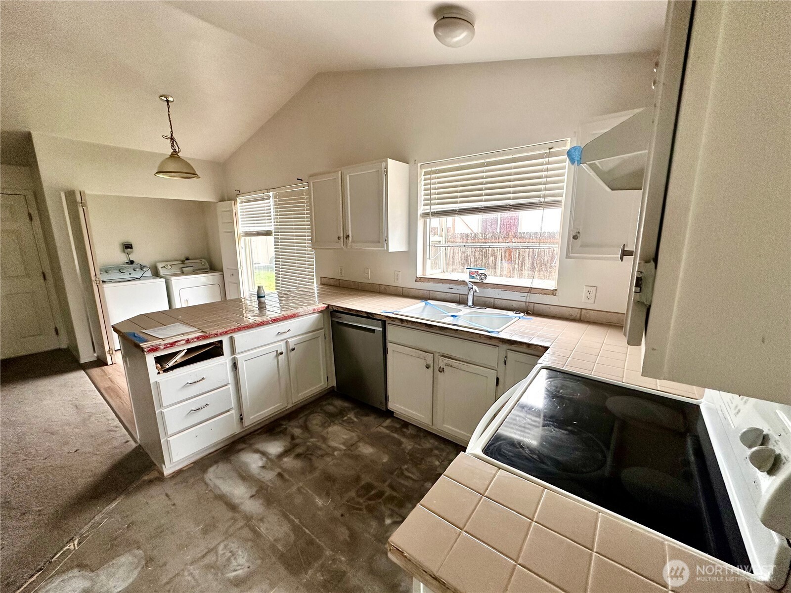 24516 47th Avenue Property Photo 6