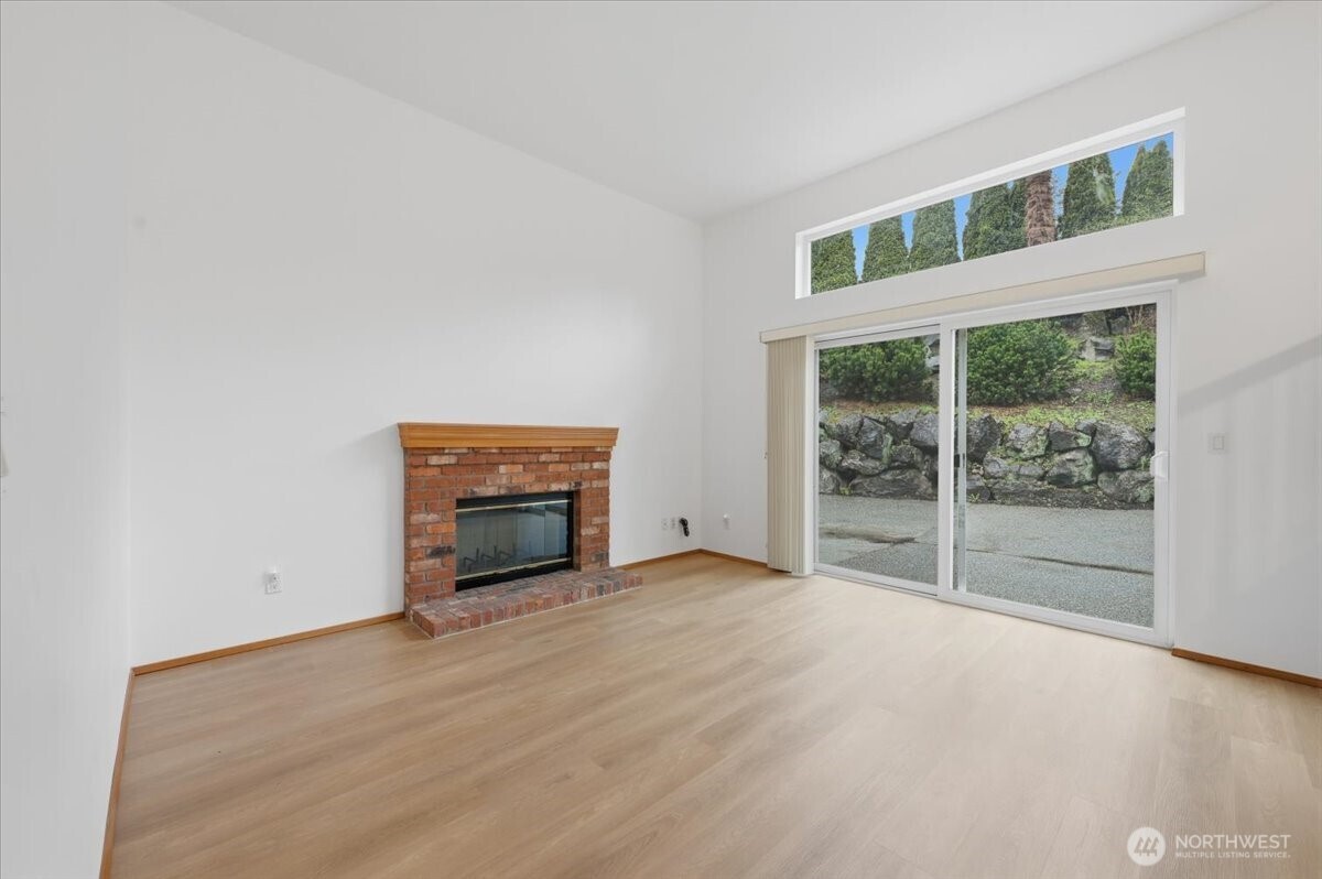 27213 32nd Place Property Photo 12