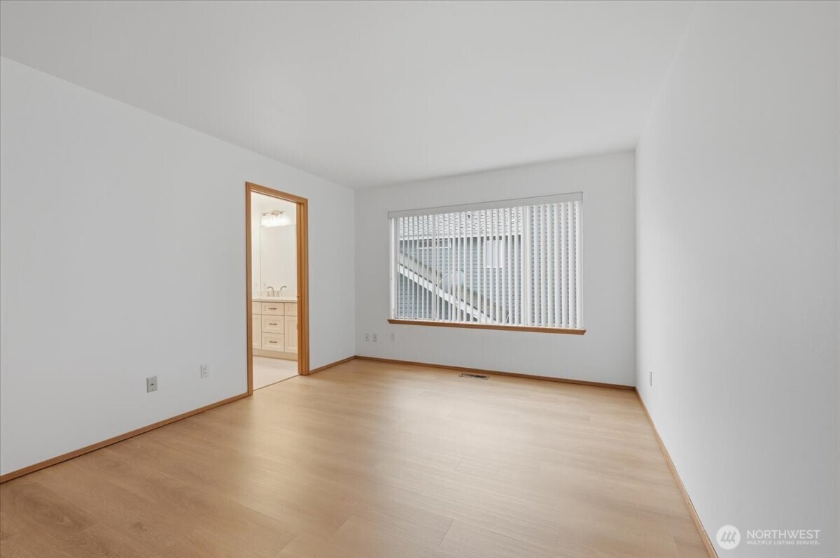 27213 32nd Place Property Photo 17