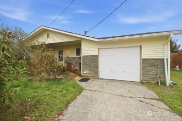 1010 Coolidge Road Property Photo 1