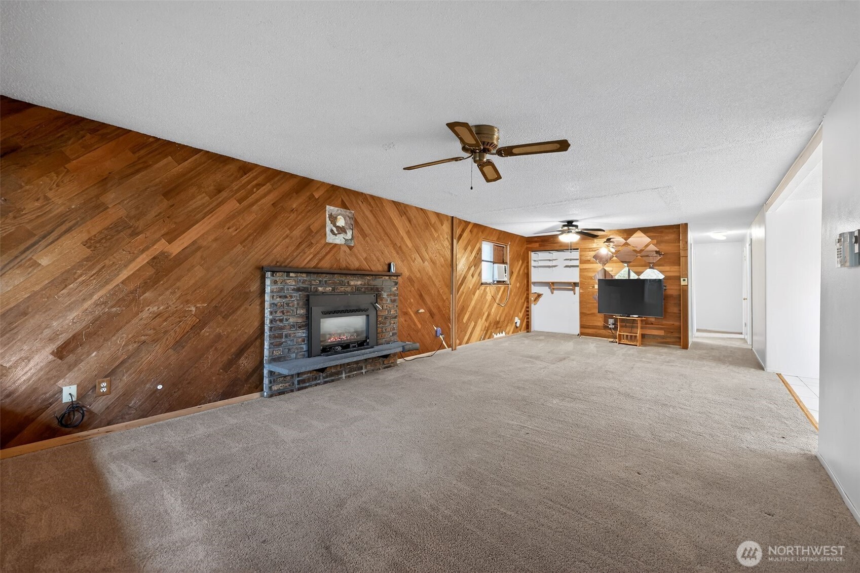 1010 Coolidge Road Property Photo 4