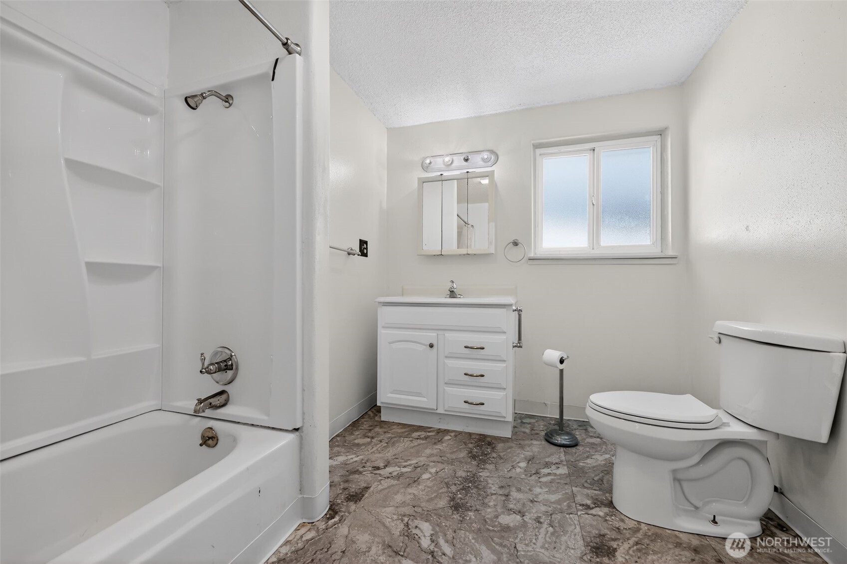 1010 Coolidge Road Property Photo 13