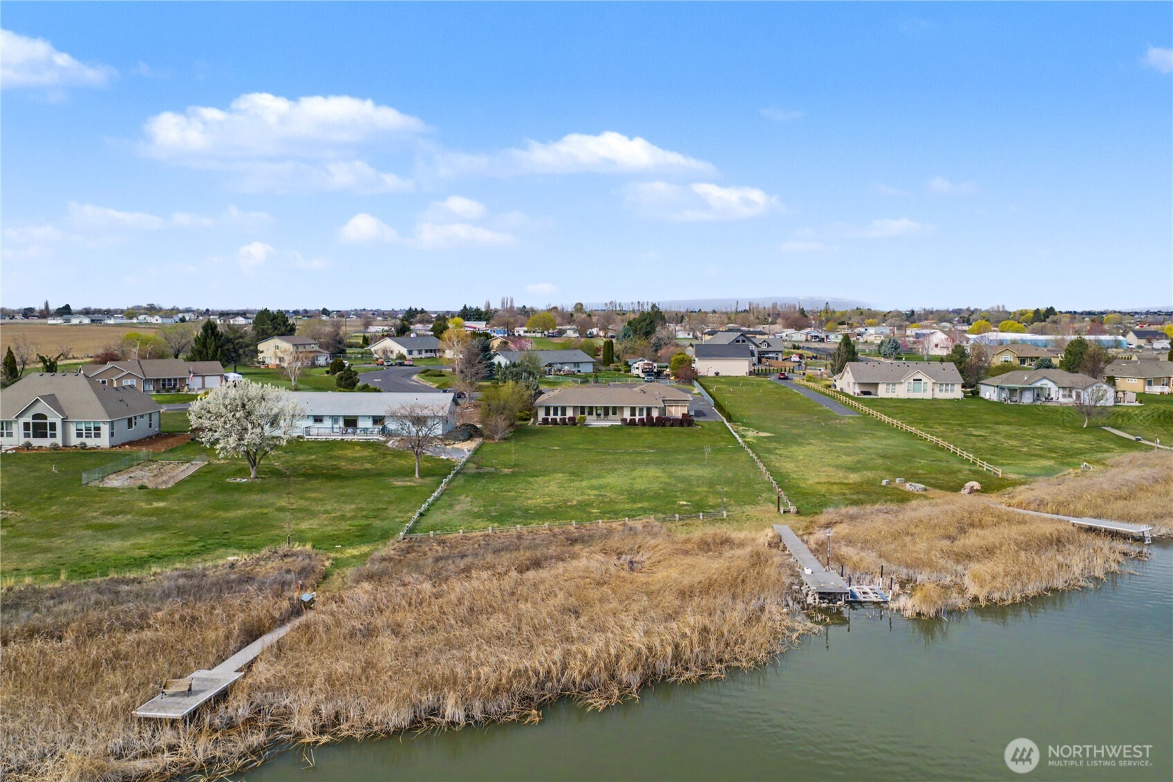 3103 Ne Meadowlark Lane Property Photo 6
