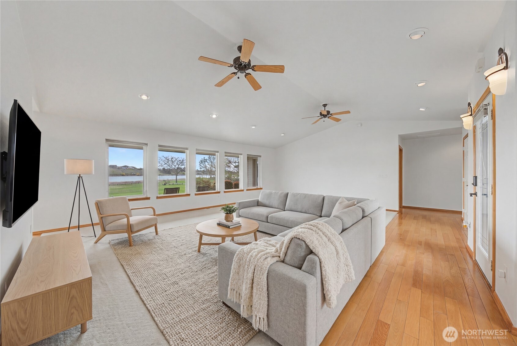 3103 Ne Meadowlark Lane Property Photo 12