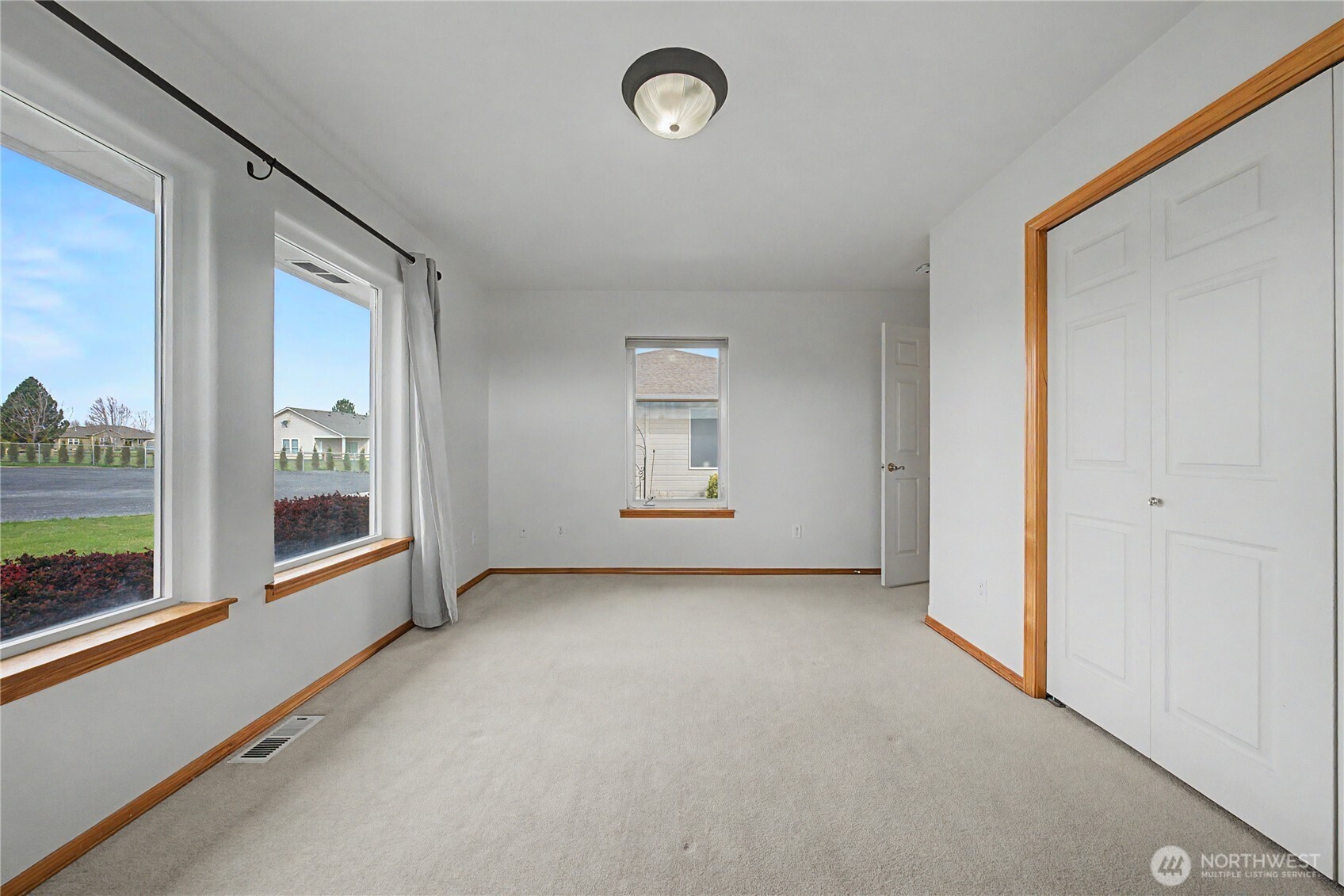 3103 Ne Meadowlark Lane Property Photo 28