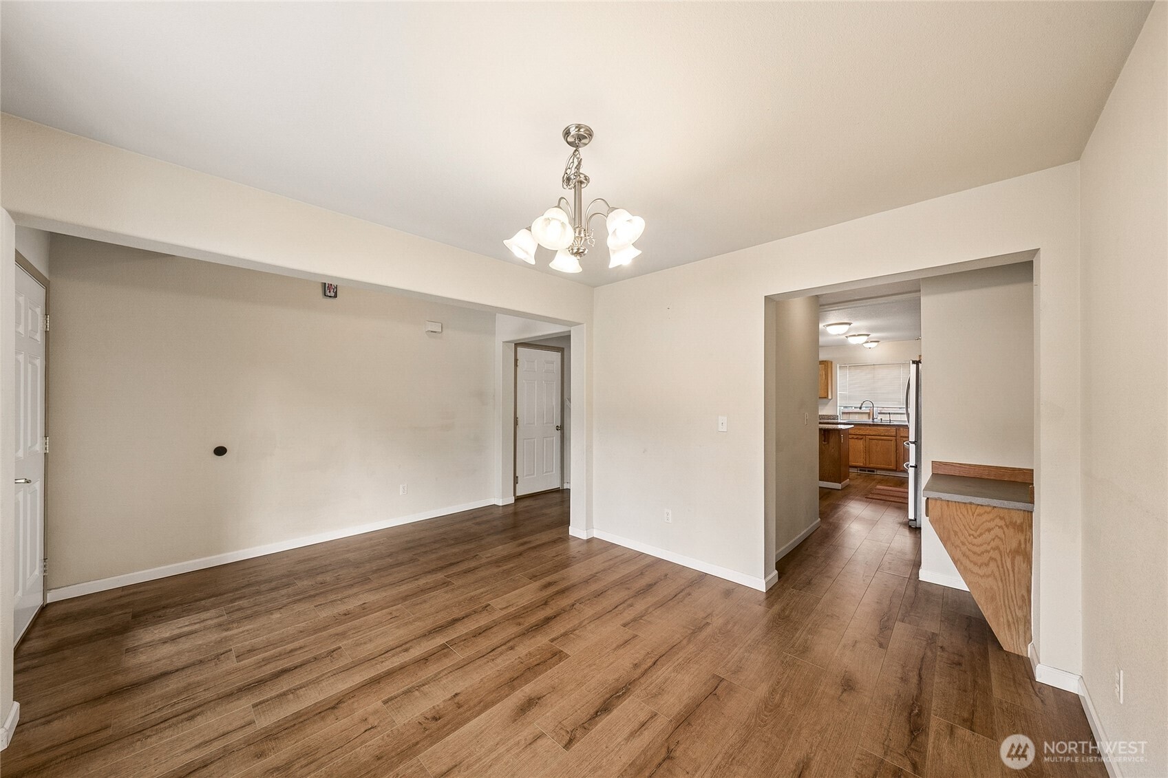 16425 39th Avenue Property Photo 5