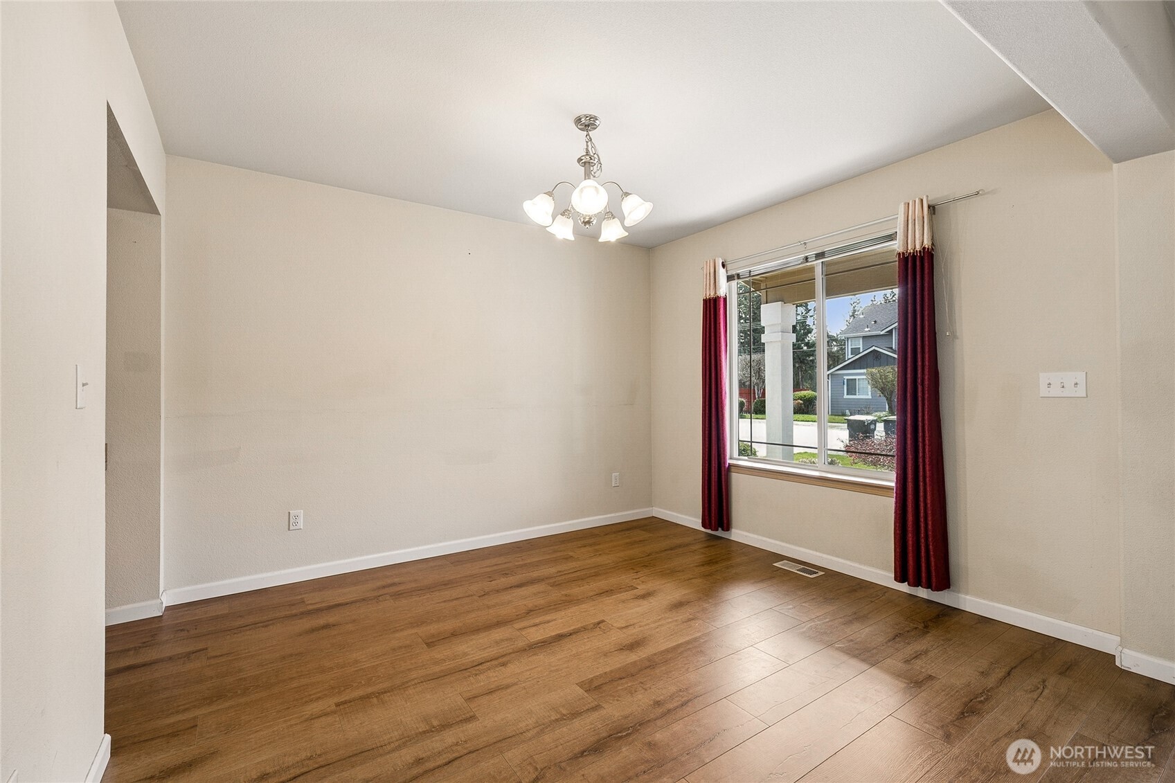 16425 39th Avenue Property Photo 15