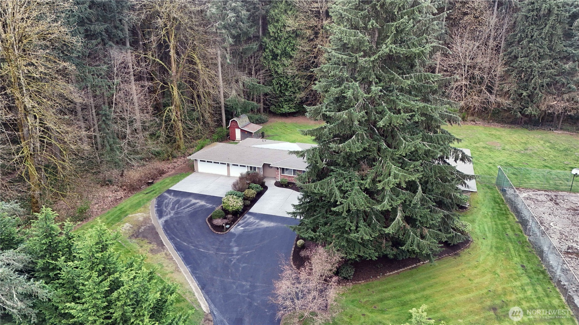 3211 70th Avenue Property Photo 5