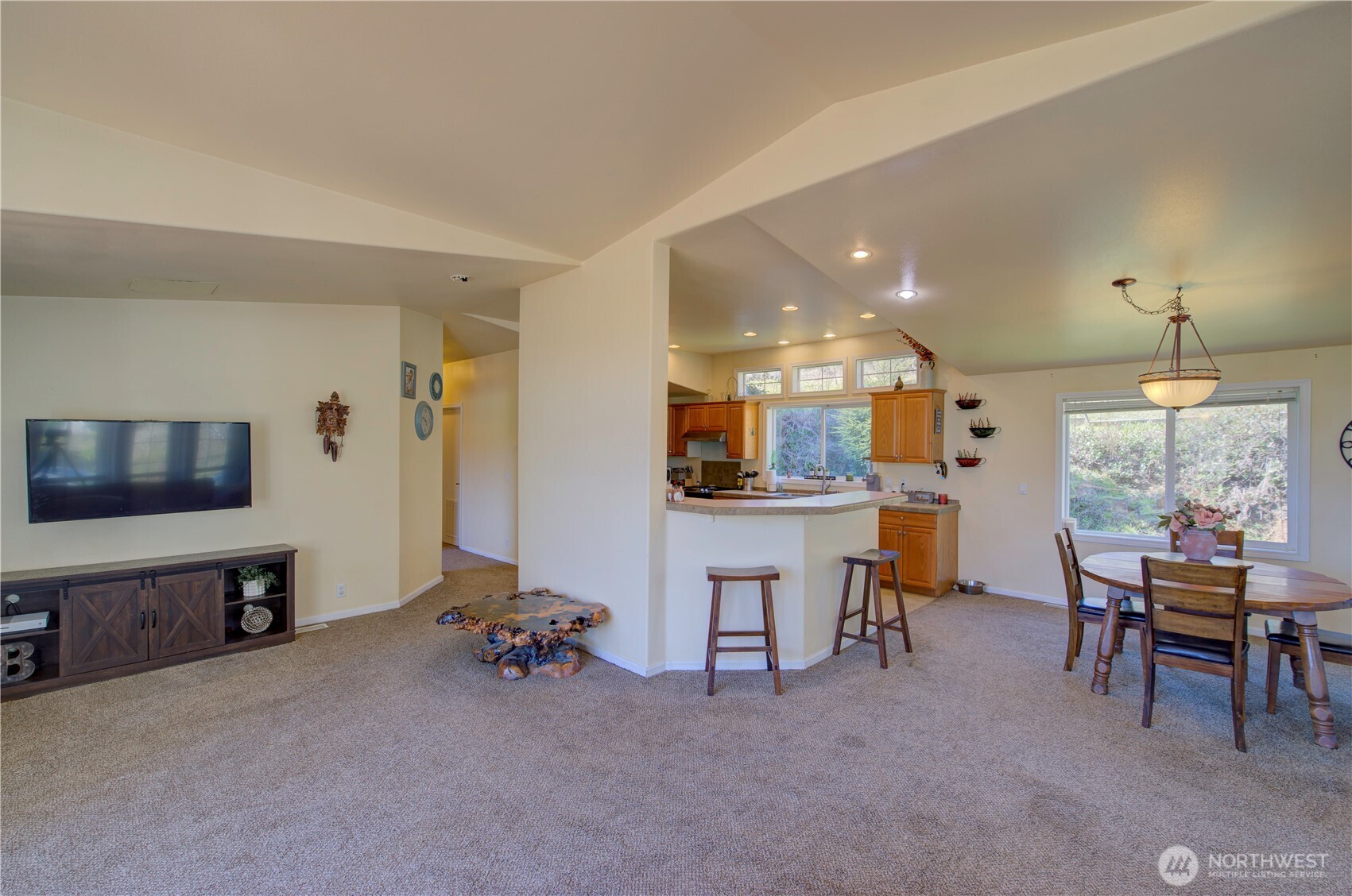 47 N Nemah Road Property Photo 5