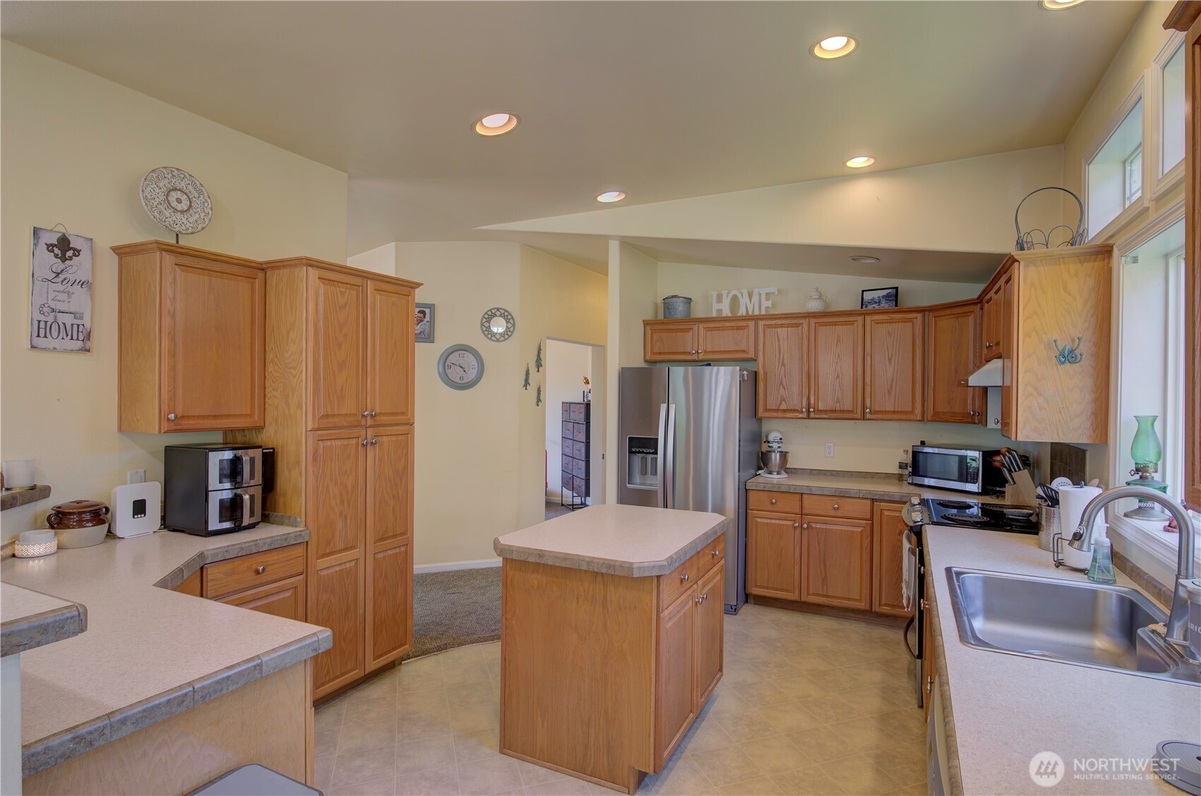 47 N Nemah Road Property Photo 8