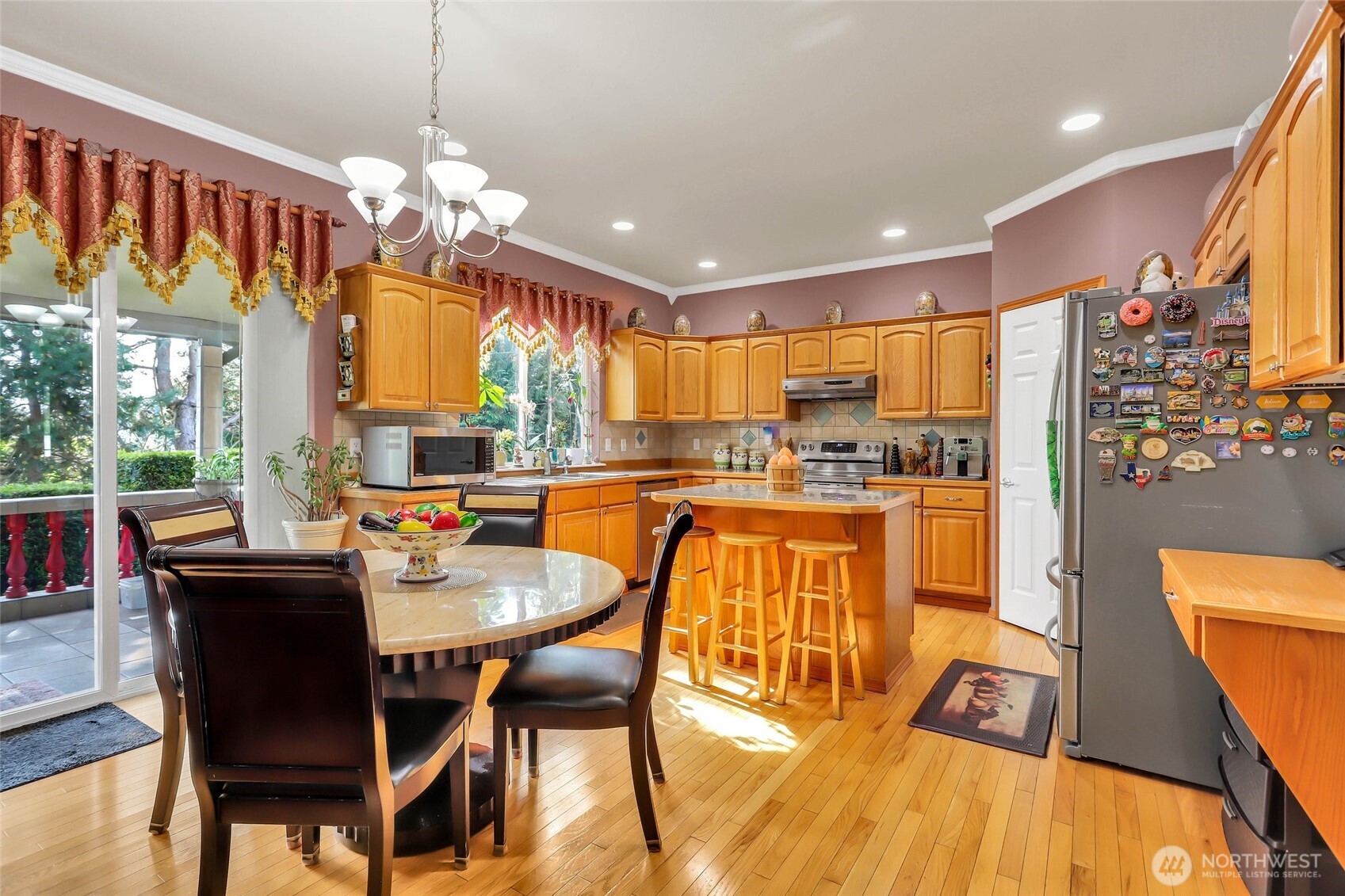 10209 28th Drive Property Photo 8