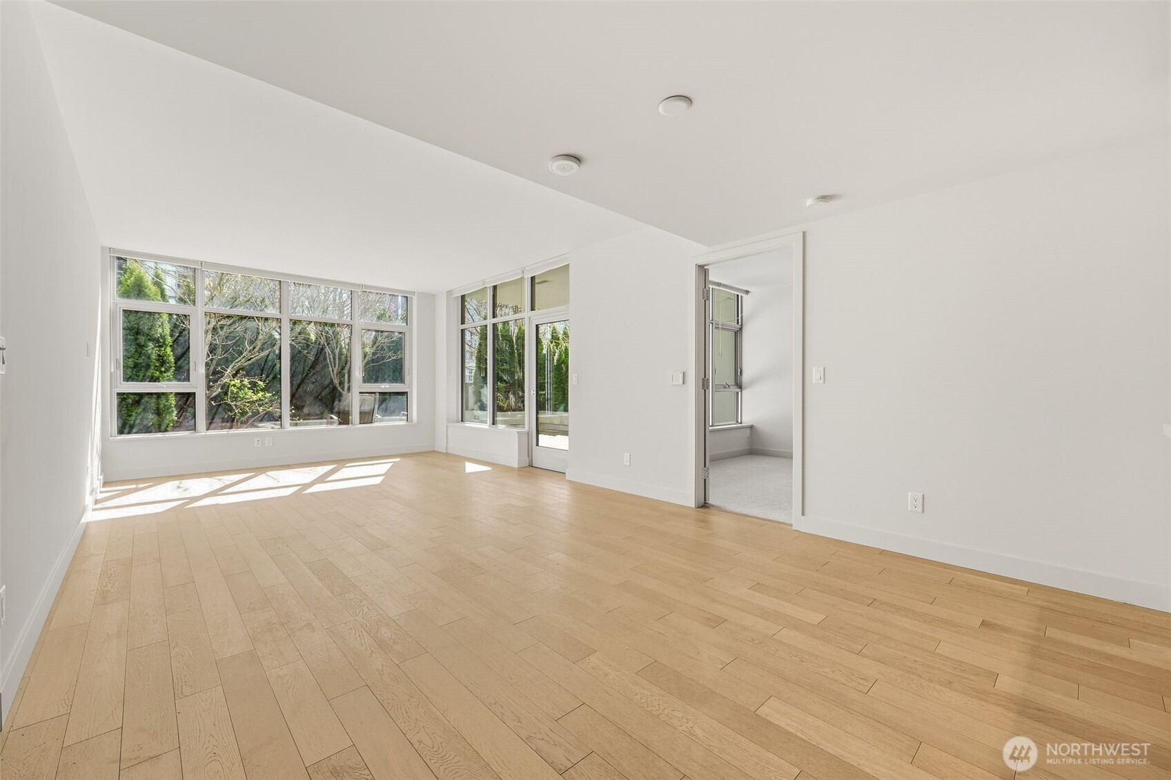 583 Battery Street 715n Property Photo 11
