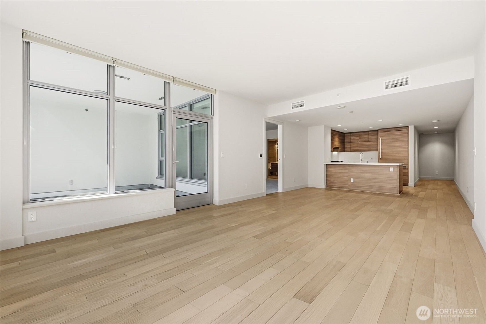 583 Battery Street 715n Property Photo 13