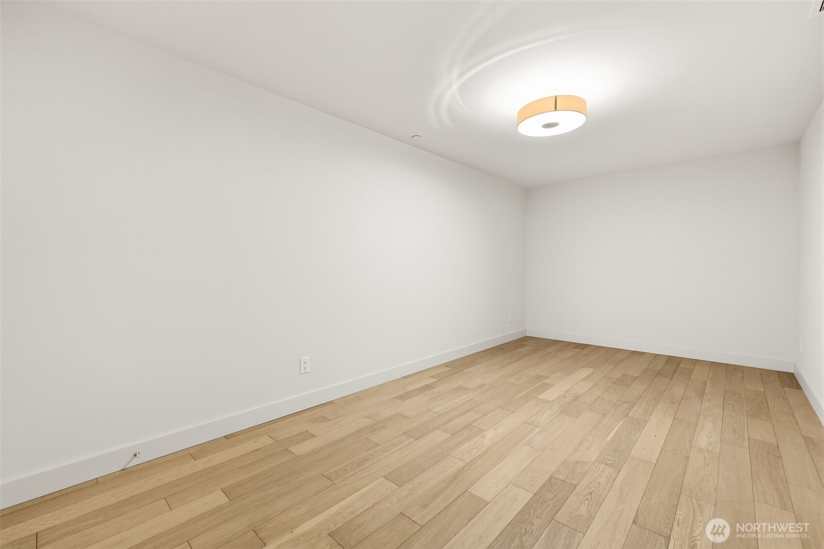 583 Battery Street 715n Property Photo 21