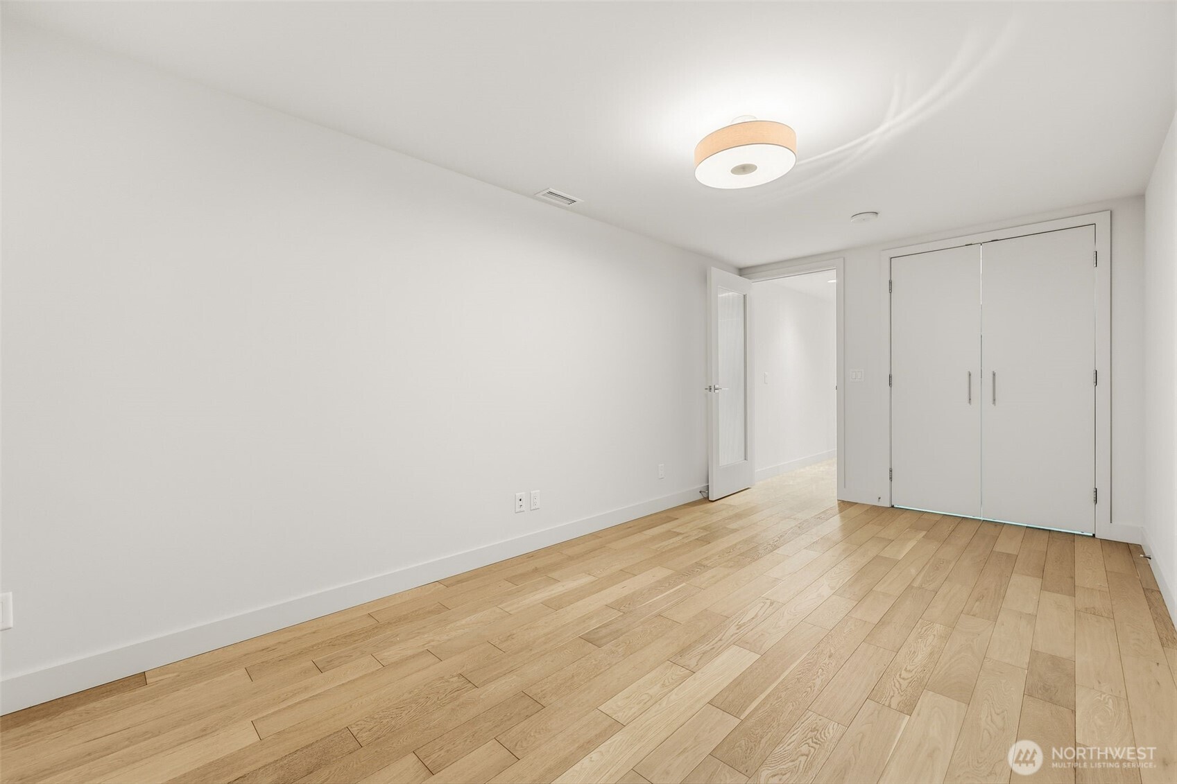 583 Battery Street 715n Property Photo 22