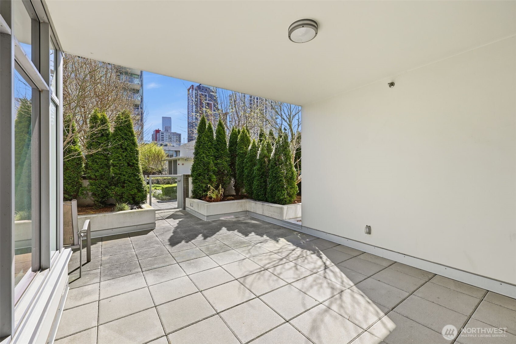 583 Battery Street 715n Property Photo 23