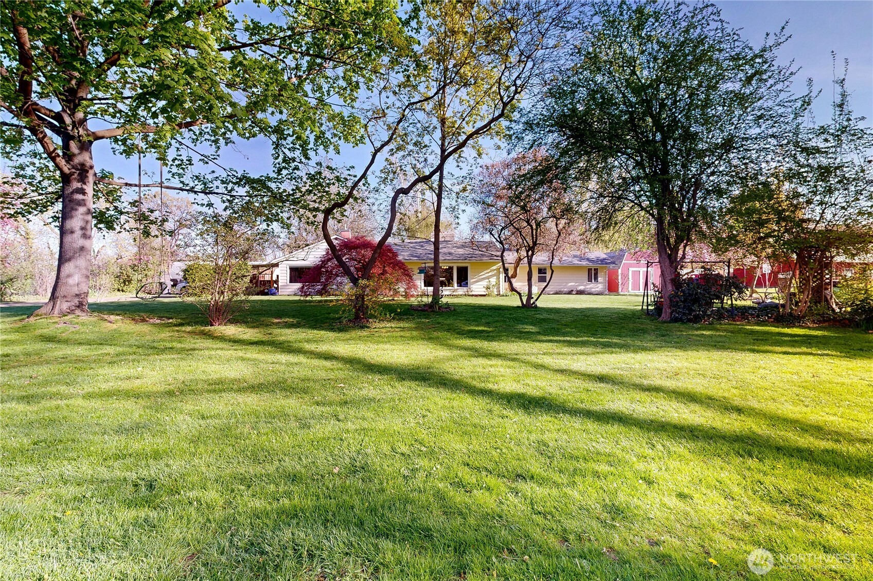 821 E Chestnut Street Property Photo 2